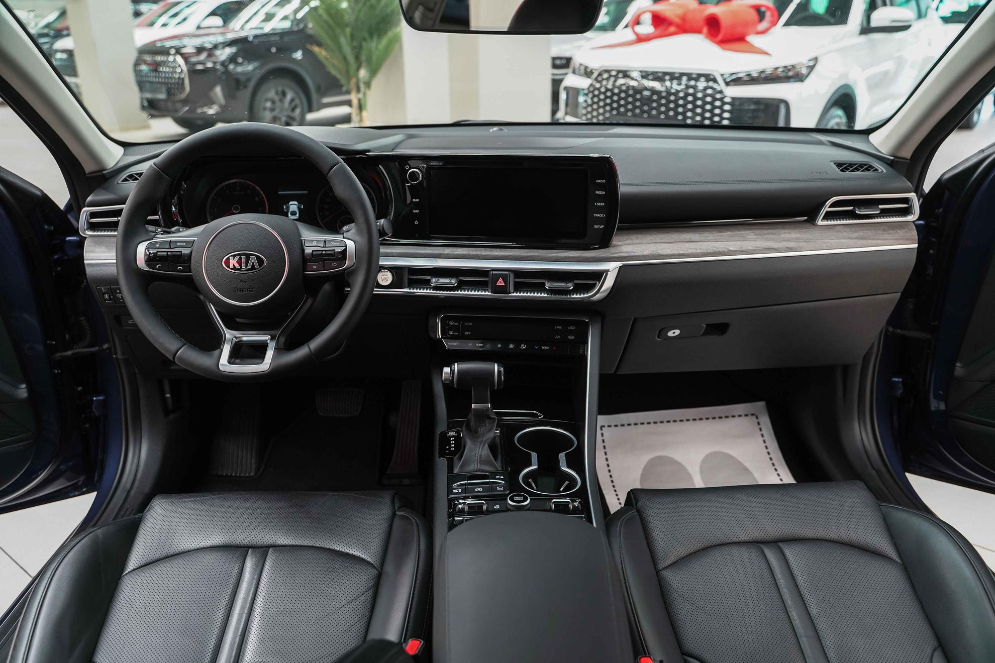 Kia K5 2021, синий, ДЦ Орехово