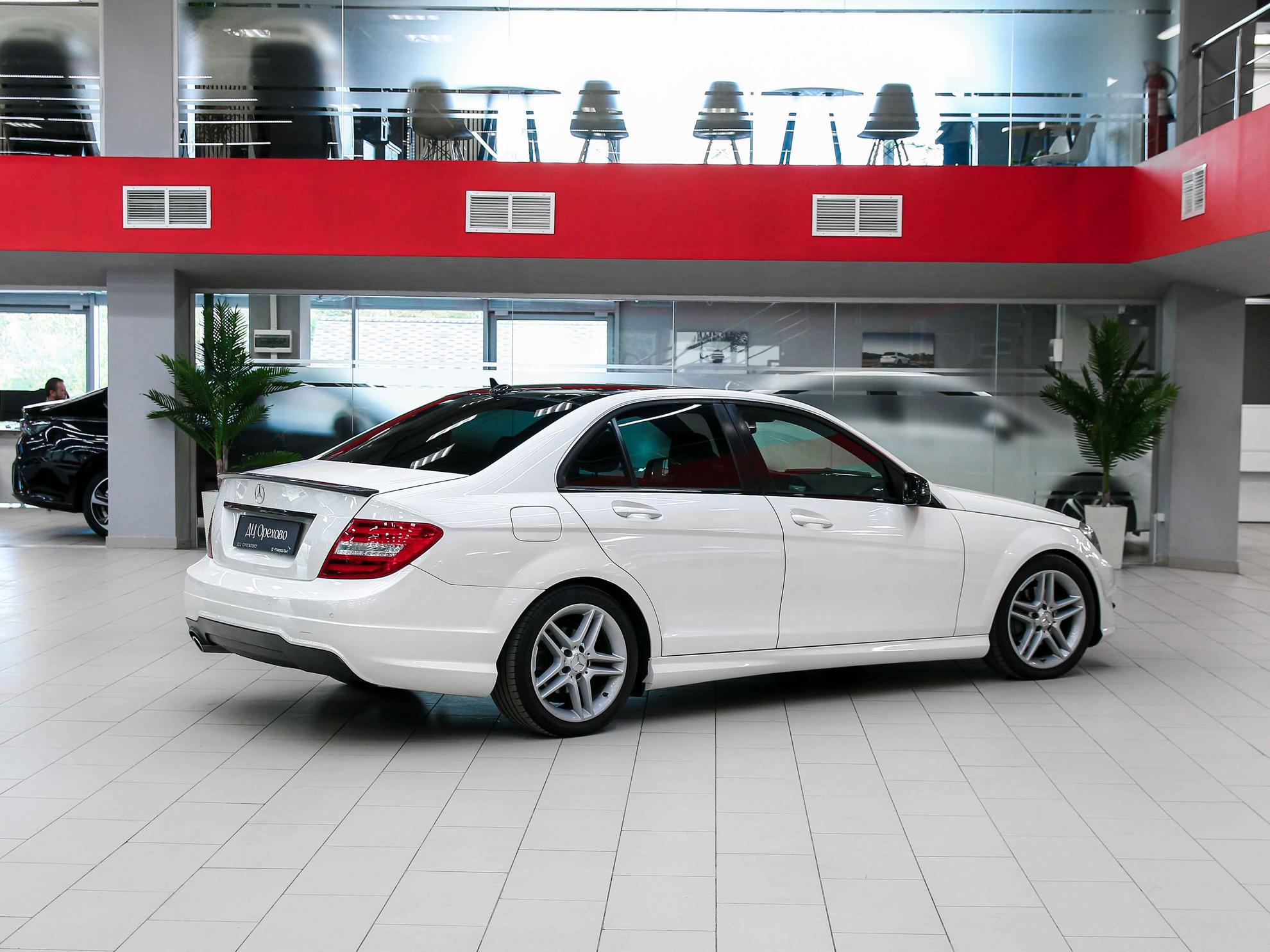 Mercedes-Benz C-Класс 2012, белый, ДЦ Орехово