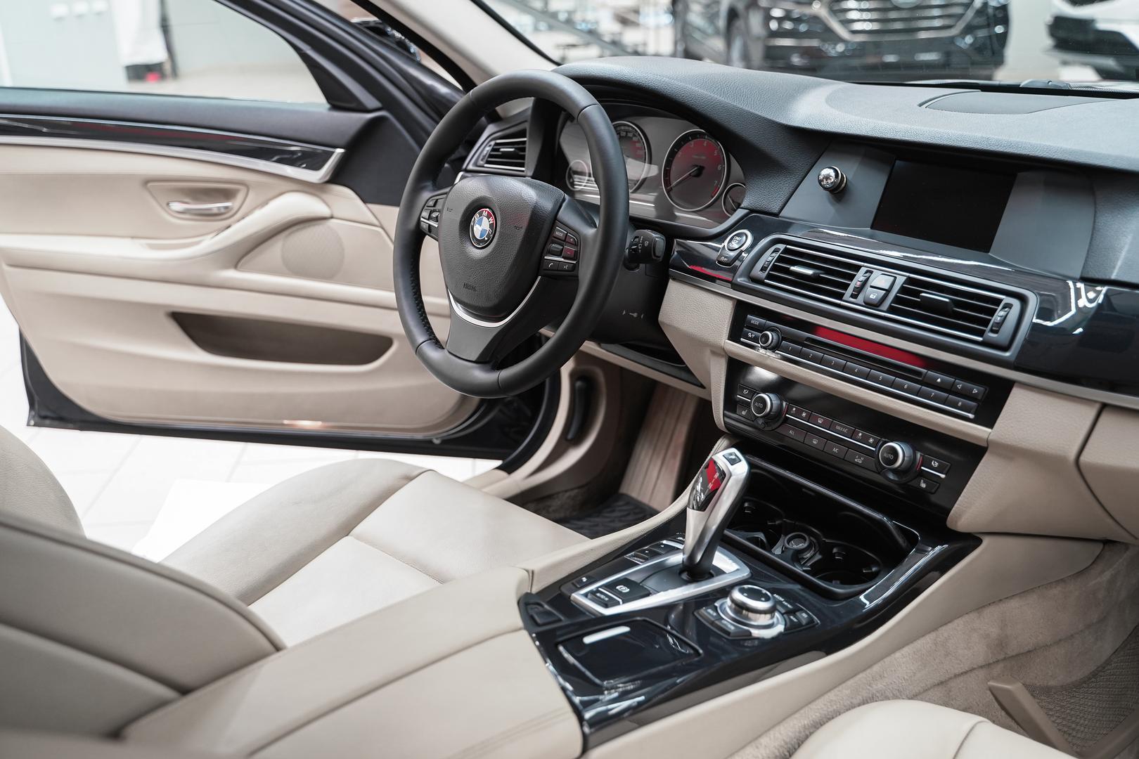 BMW 5 серии 2012, черный, ДЦ Орехово