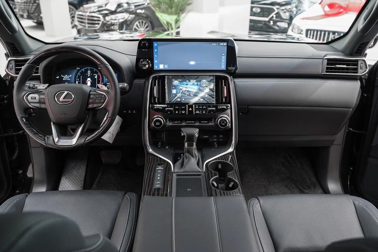 Lexus LX 2025, черный, ДЦ Орехово
