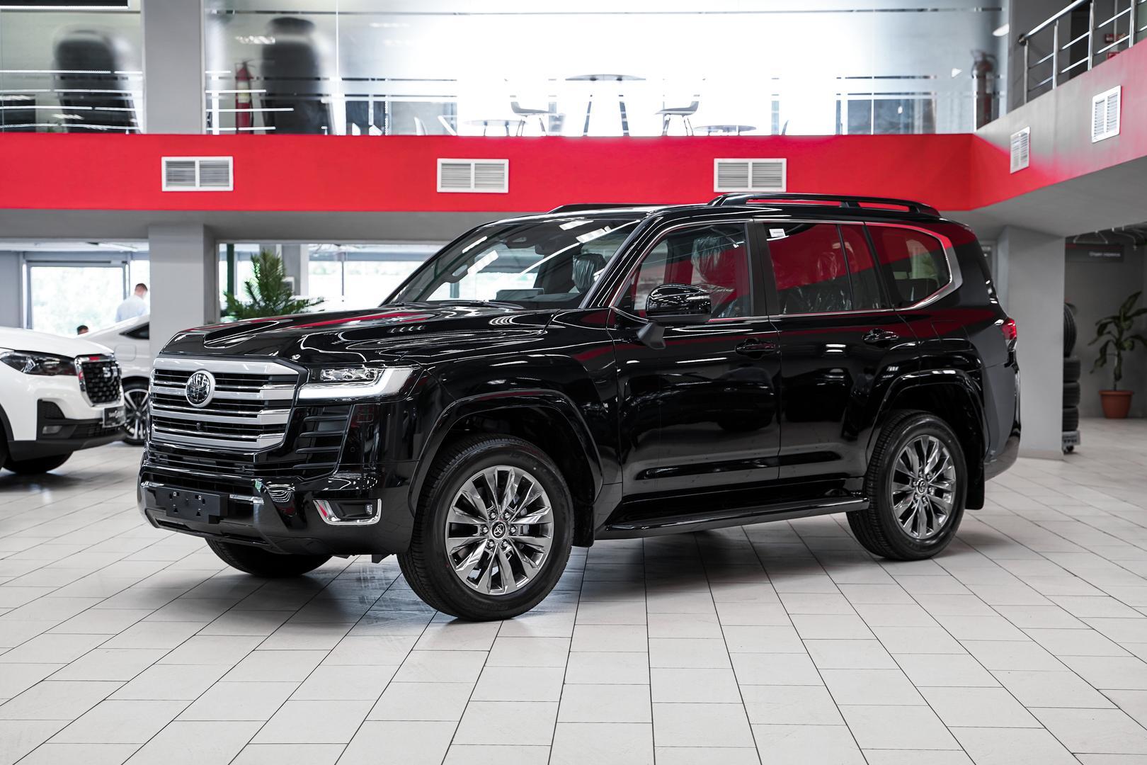 Toyota Land Cruiser 2025, черный, ДЦ Орехово