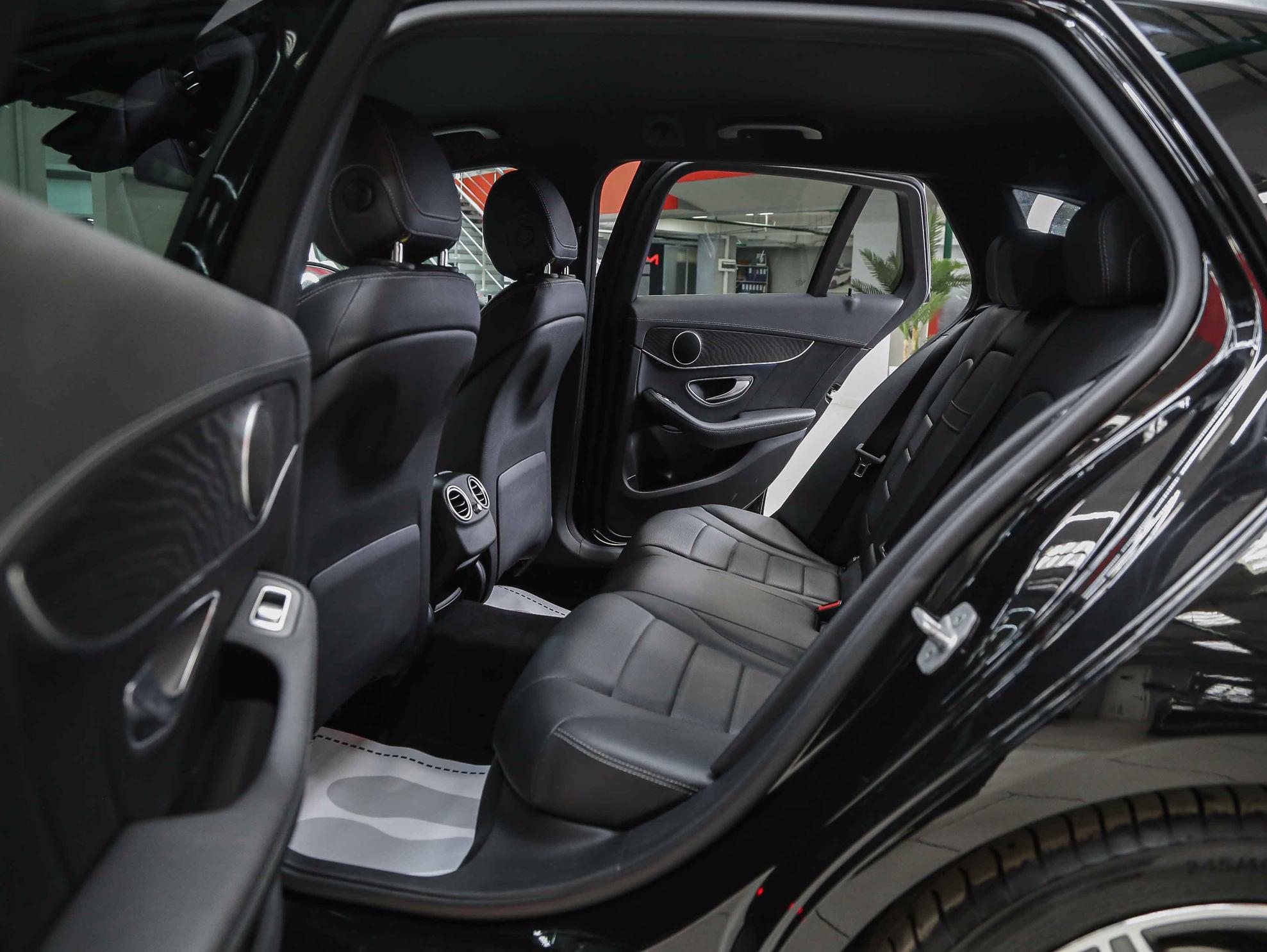 Mercedes-Benz C-Класс 2015, черный, ДЦ Орехово