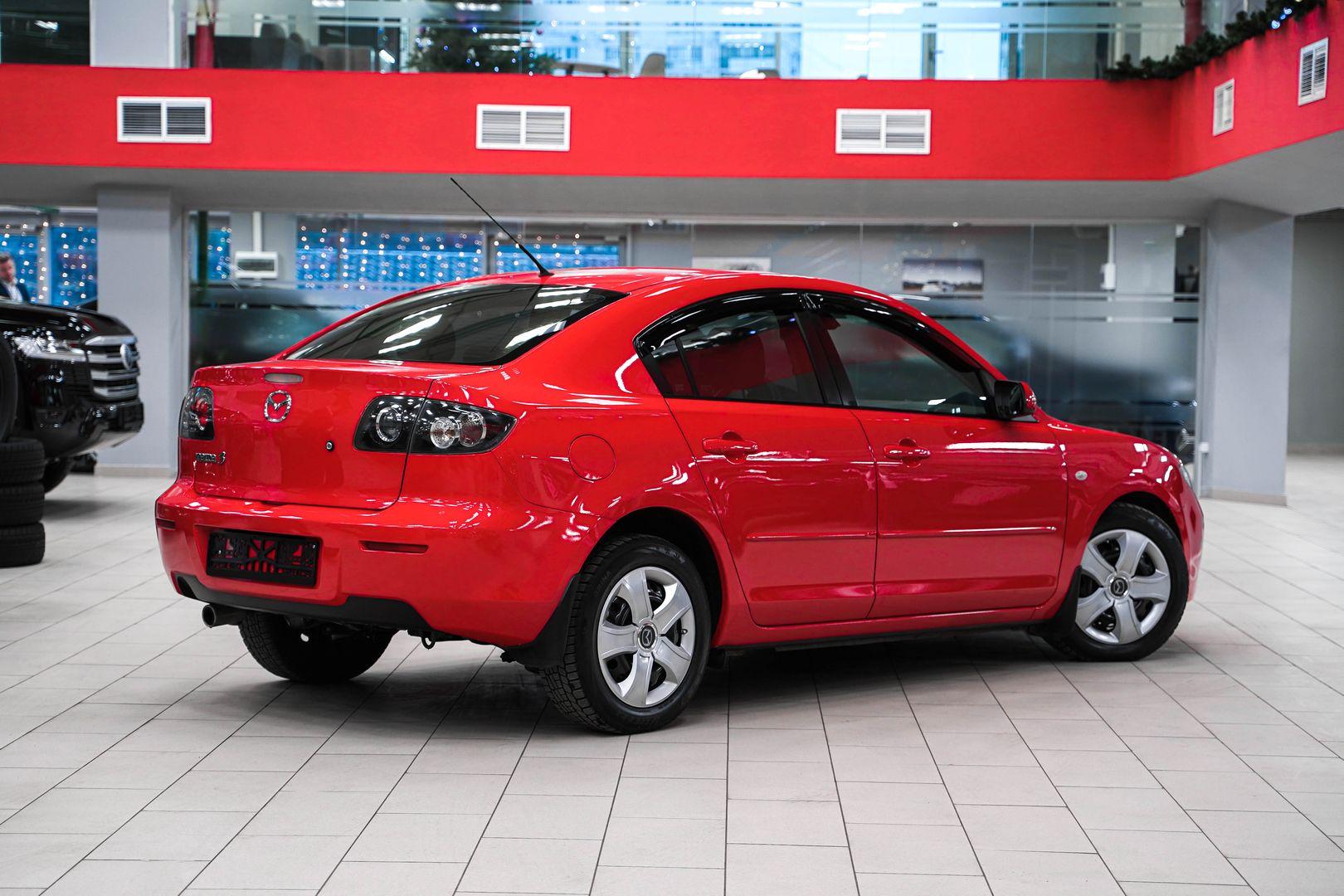 Mazda 3 2008, красный, ДЦ Орехово