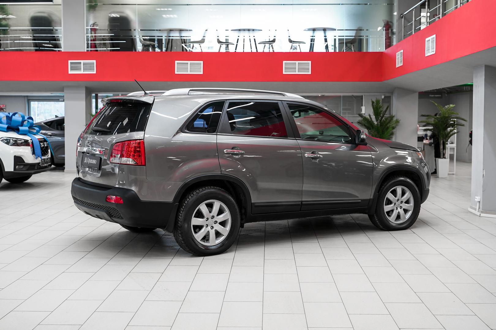 Kia Sorento 2010, серый, ДЦ Орехово