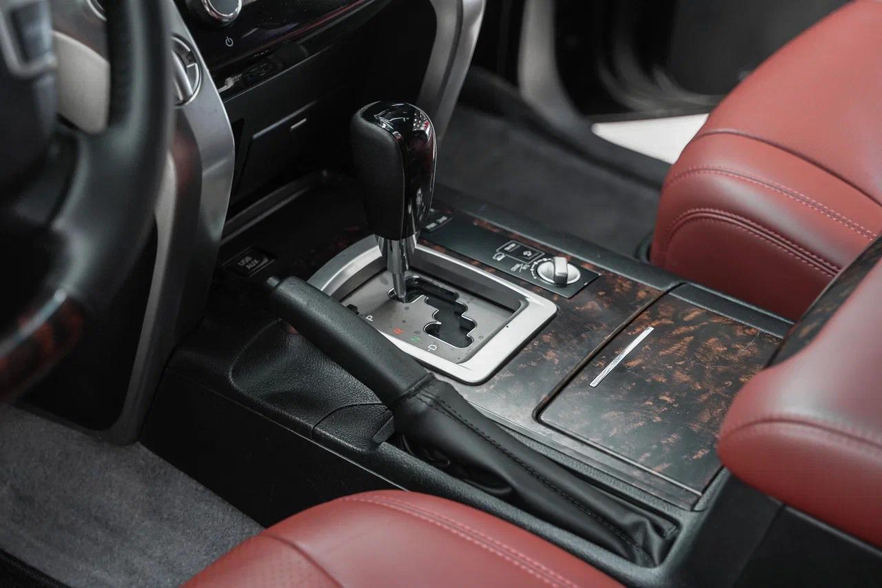 Toyota Land Cruiser 2012, черный, ДЦ Орехово