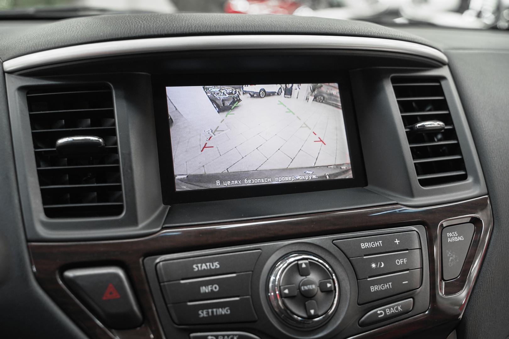 Nissan Pathfinder 2016, серый, ДЦ Орехово