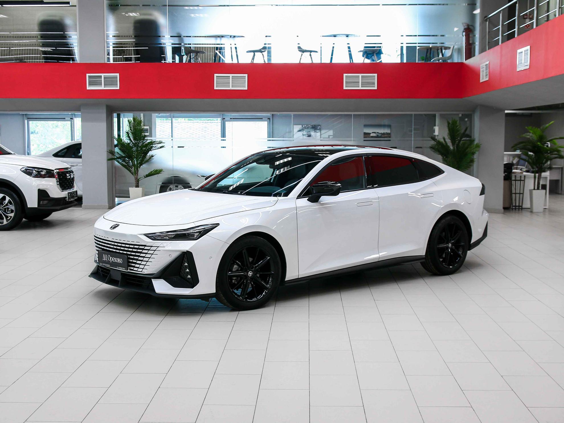 Changan UNI-V 2023, белый, ДЦ Орехово