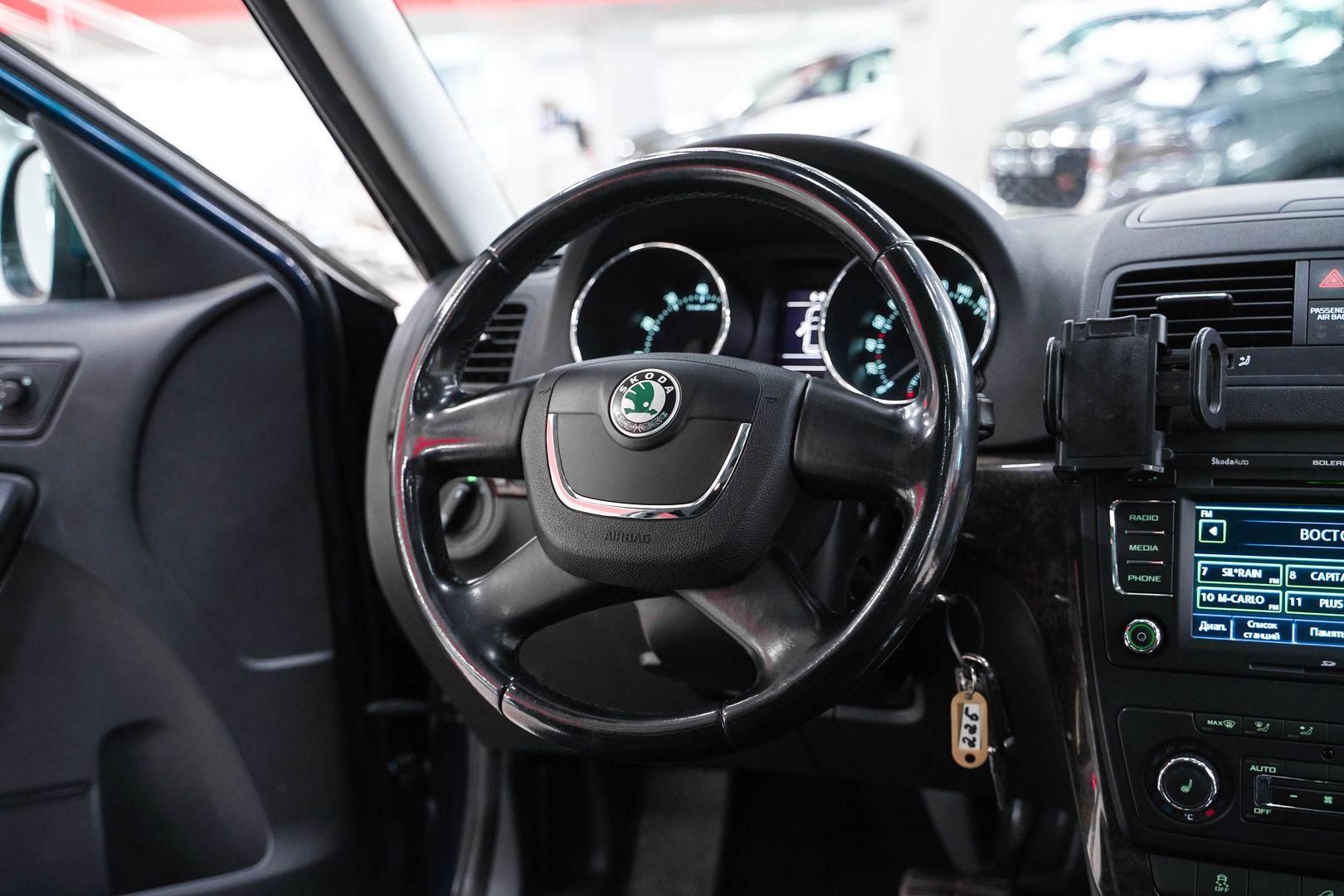 Skoda Yeti 2012, синий, ДЦ Орехово