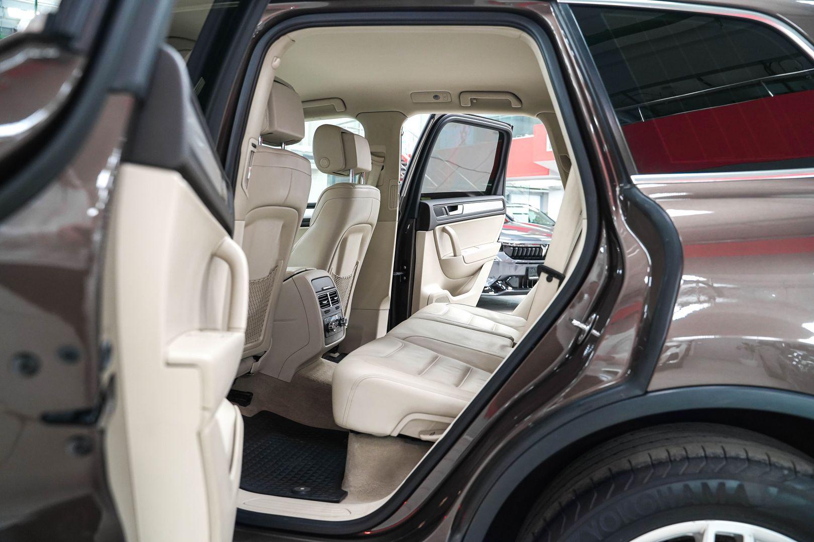 Volkswagen Touareg 2012, коричневый, ДЦ Орехово