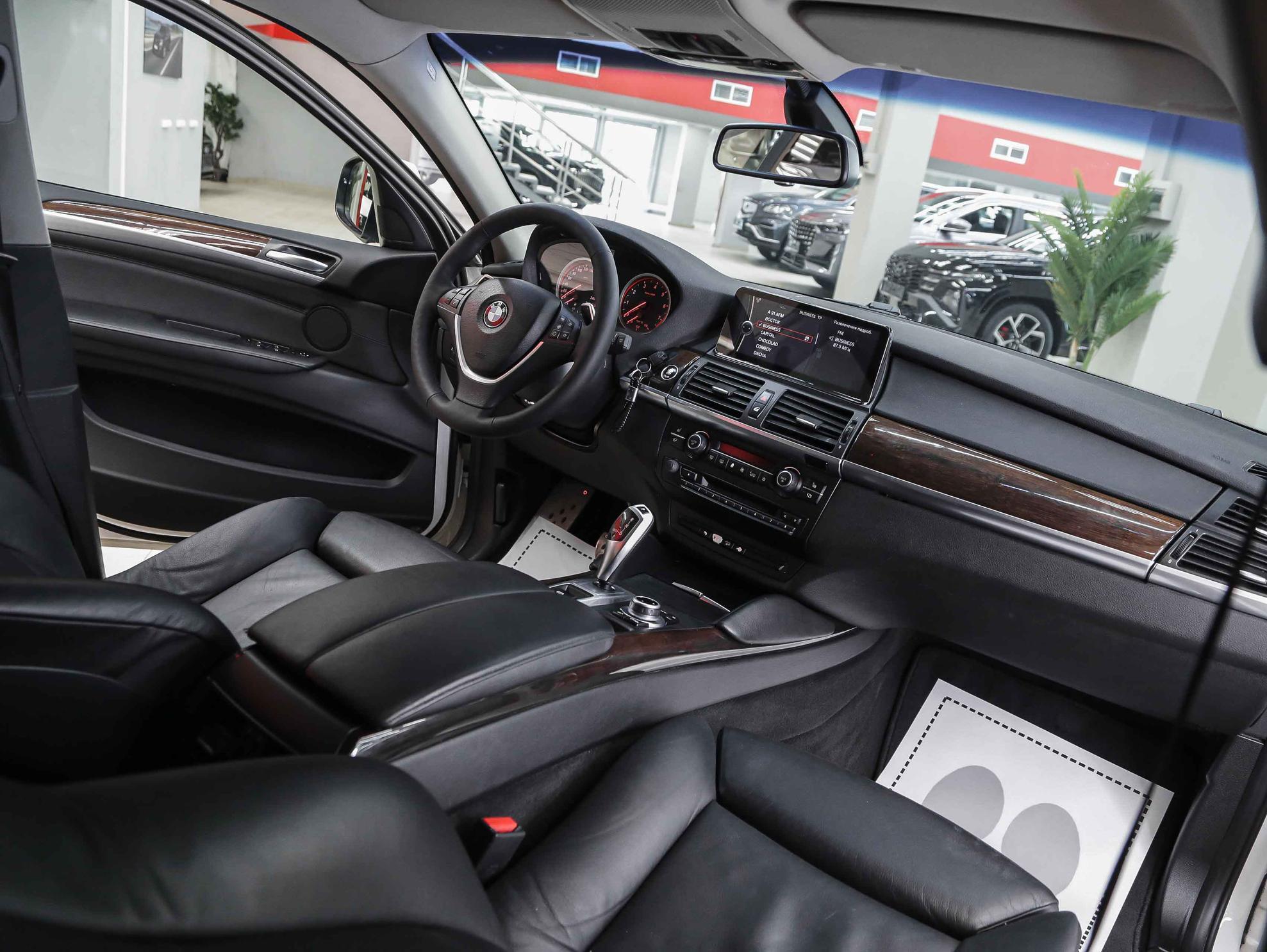BMW X6 2013, белый, ДЦ Орехово