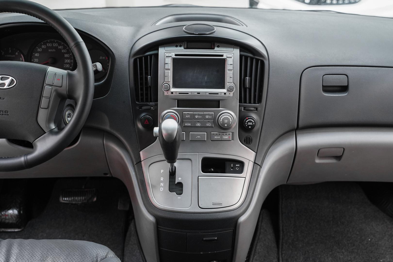 Hyundai Grand Starex 2009, черный, ДЦ Орехово