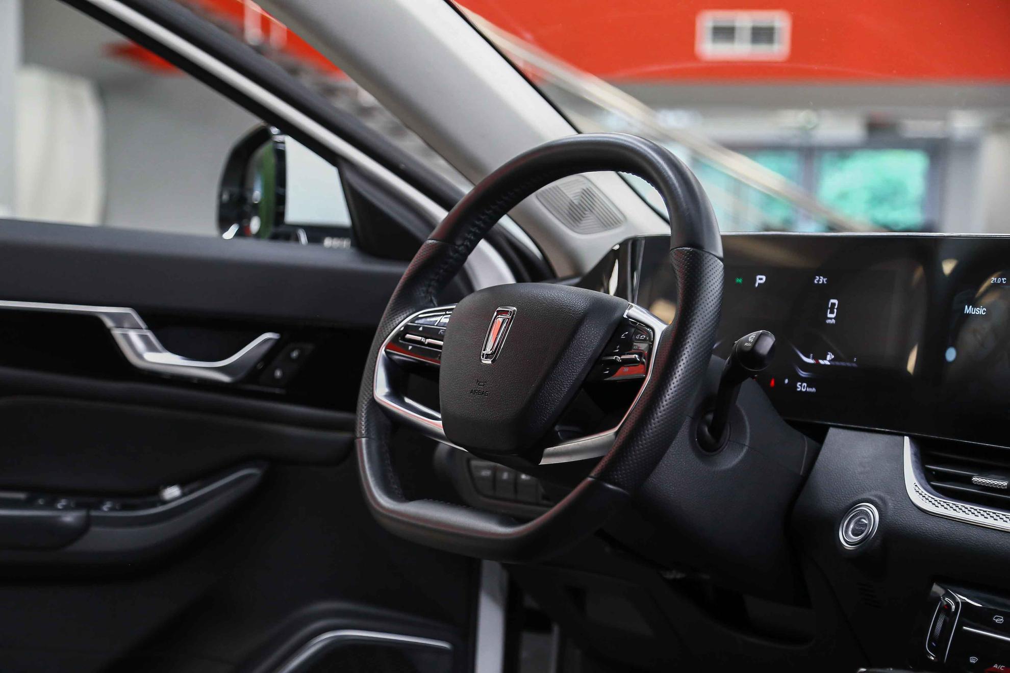 FAW Bestune B70 2023, белый, ДЦ Орехово