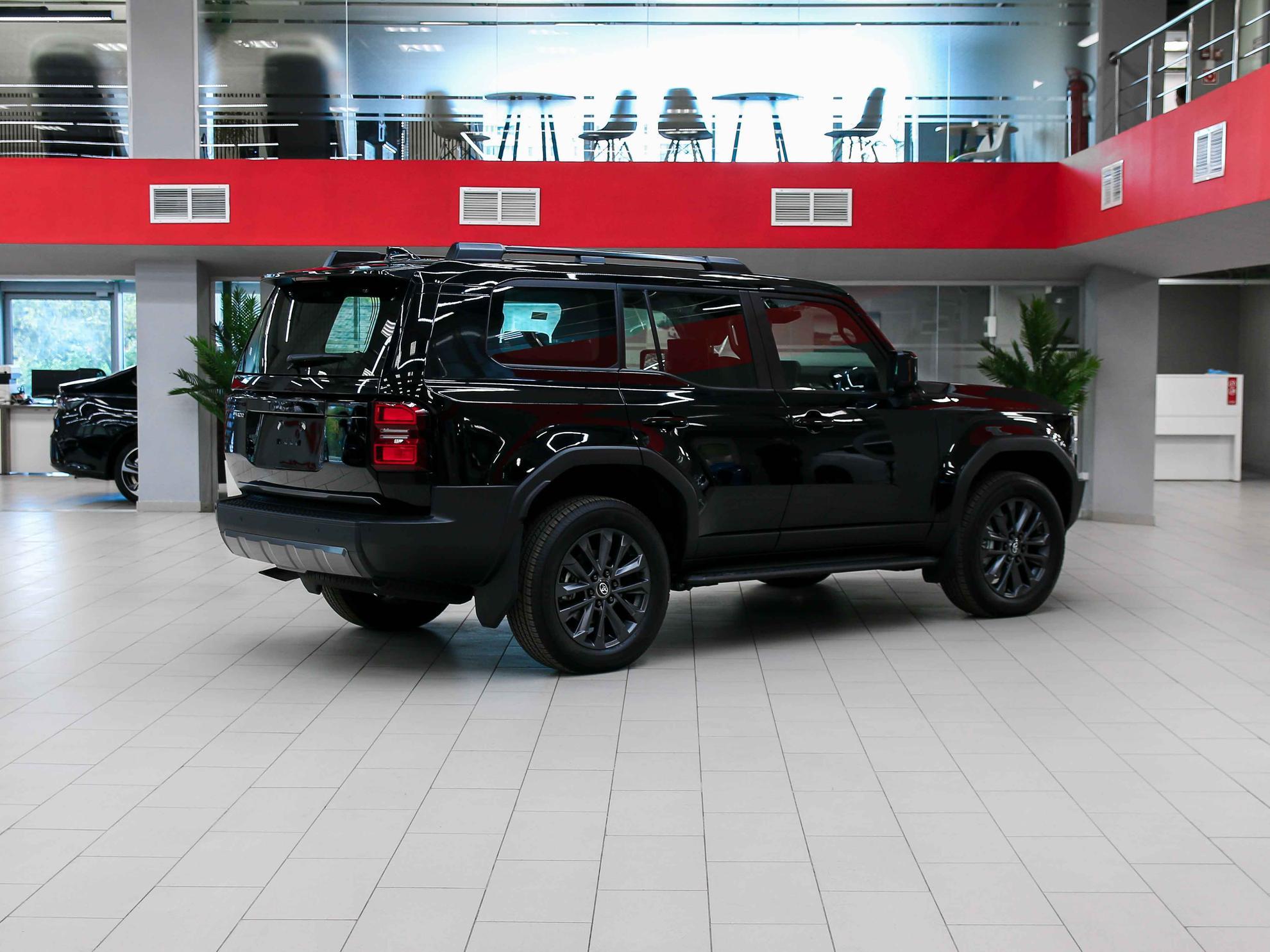 Toyota Land Cruiser Prado 2026, черный, ДЦ Орехово