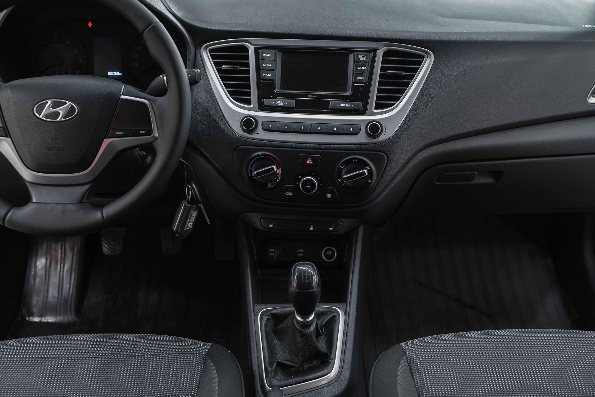 Hyundai Solaris 2021, серебряный, ДЦ Орехово