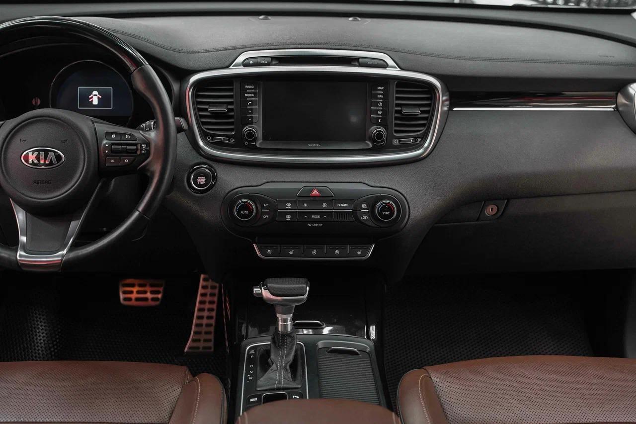 Kia Sorento 2016, черный, ДЦ Орехово