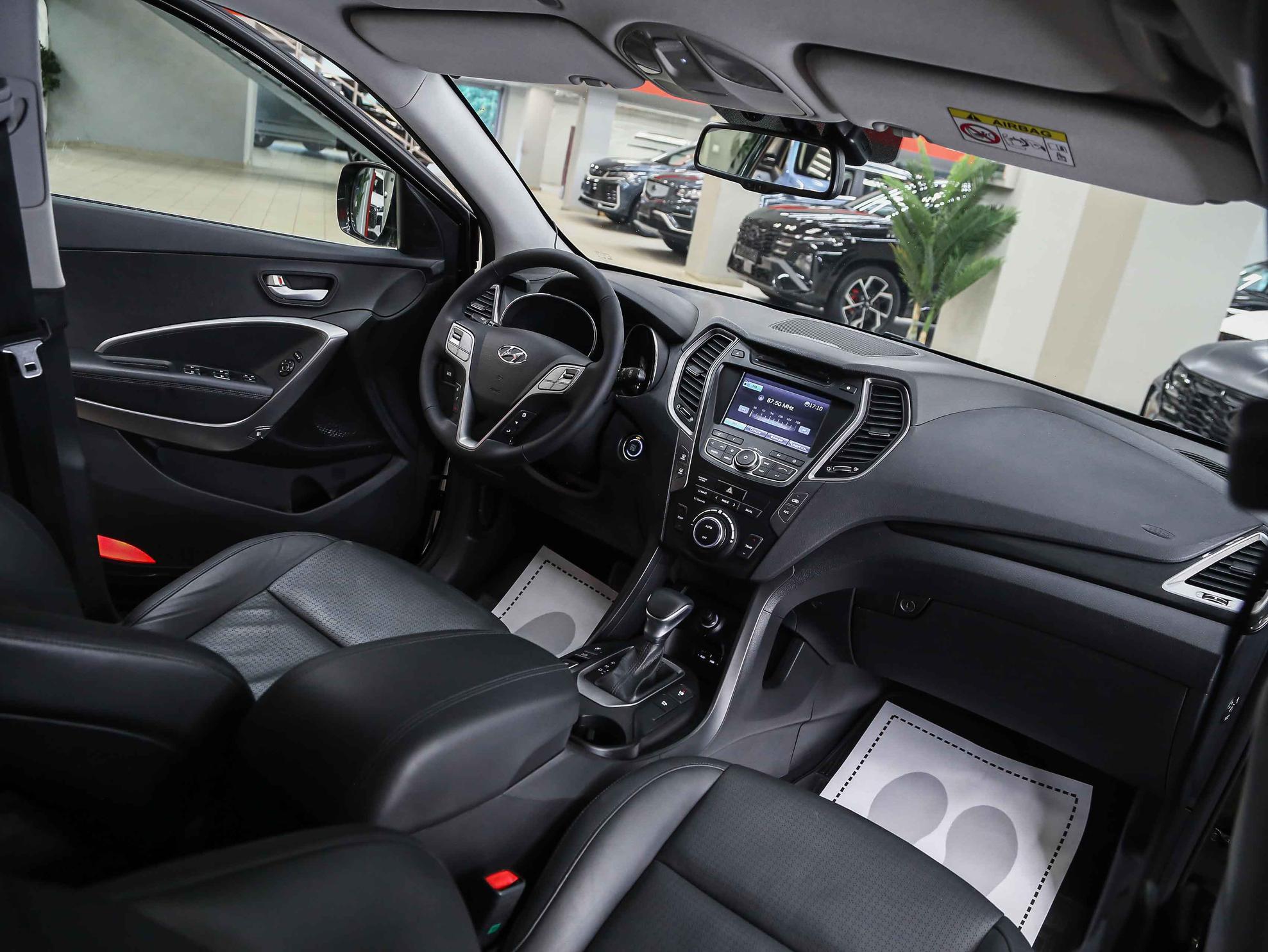Hyundai Santa Fe 2014, черный, ДЦ Орехово