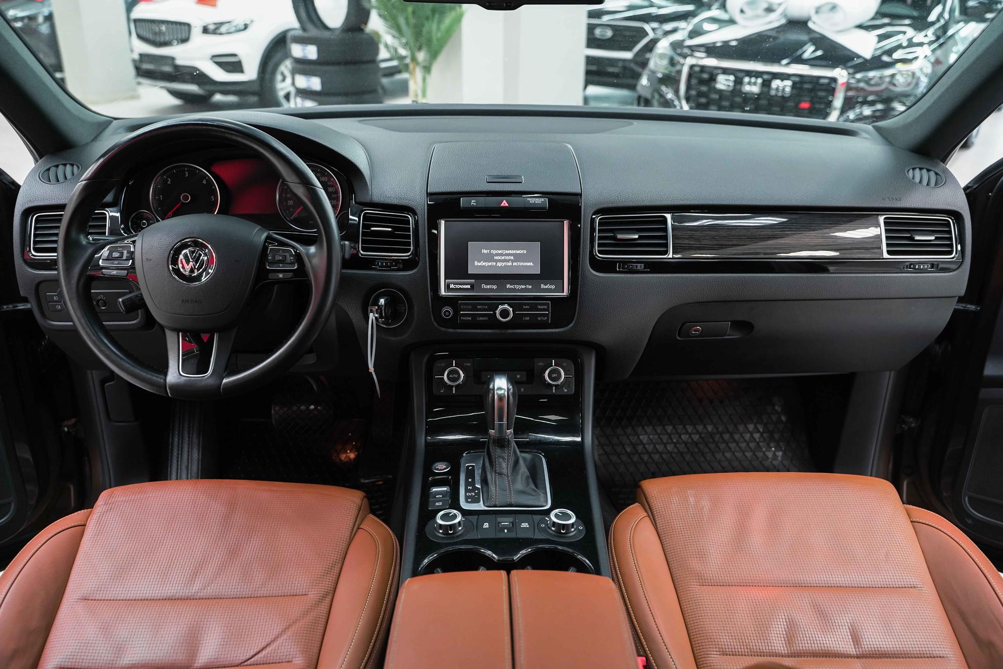 Volkswagen Touareg 2014, коричневый, ДЦ Орехово
