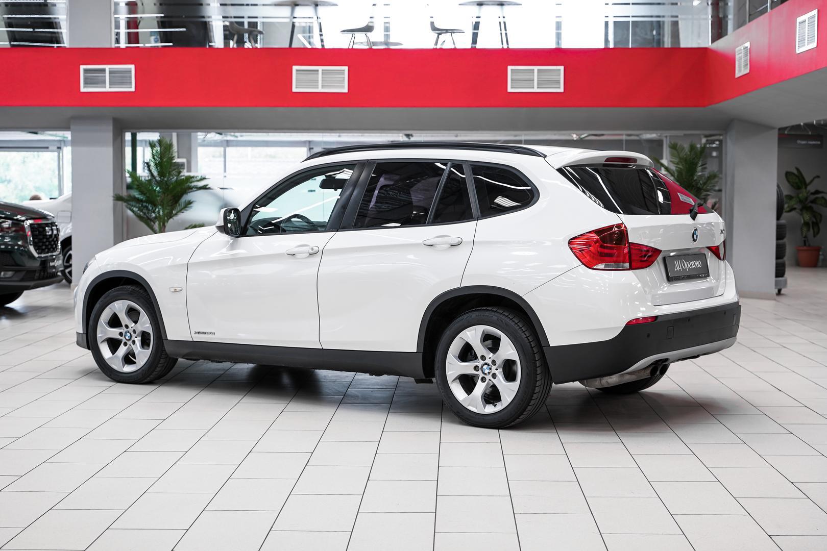 BMW X1 2012, белый, ДЦ Орехово