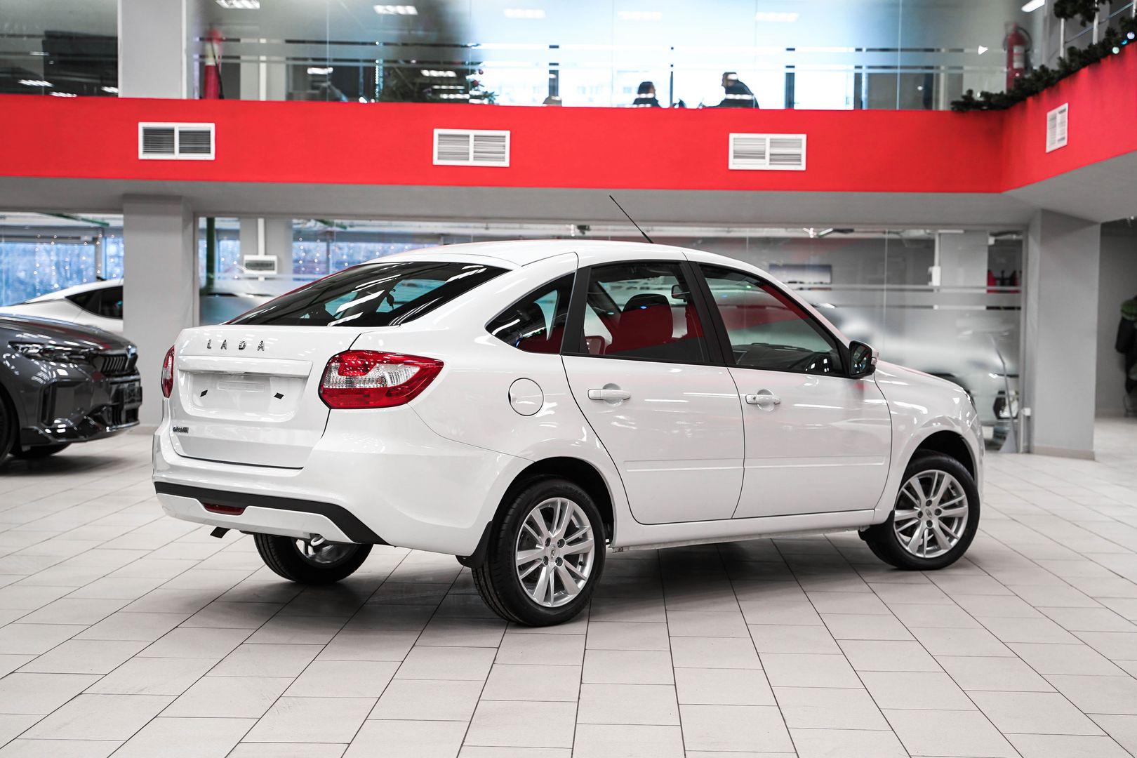 LADA (ВАЗ) Granta 2024, белый, ДЦ Орехово