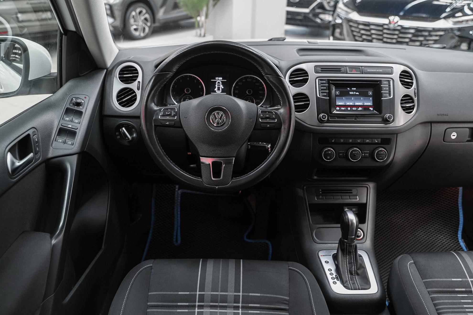 Volkswagen Tiguan 2016, белый, ДЦ Орехово