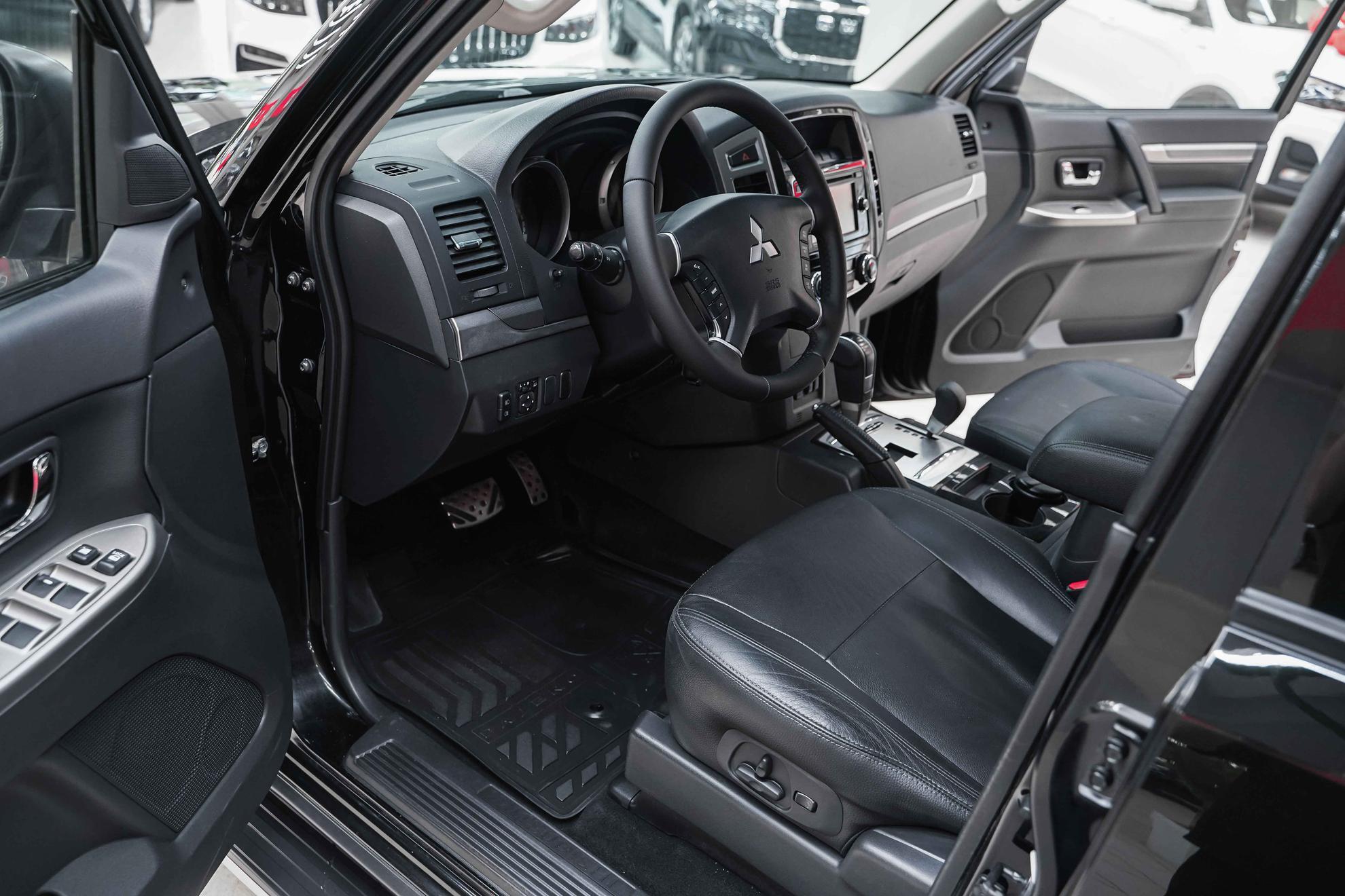 Mitsubishi Pajero 2018, черный, ДЦ Орехово