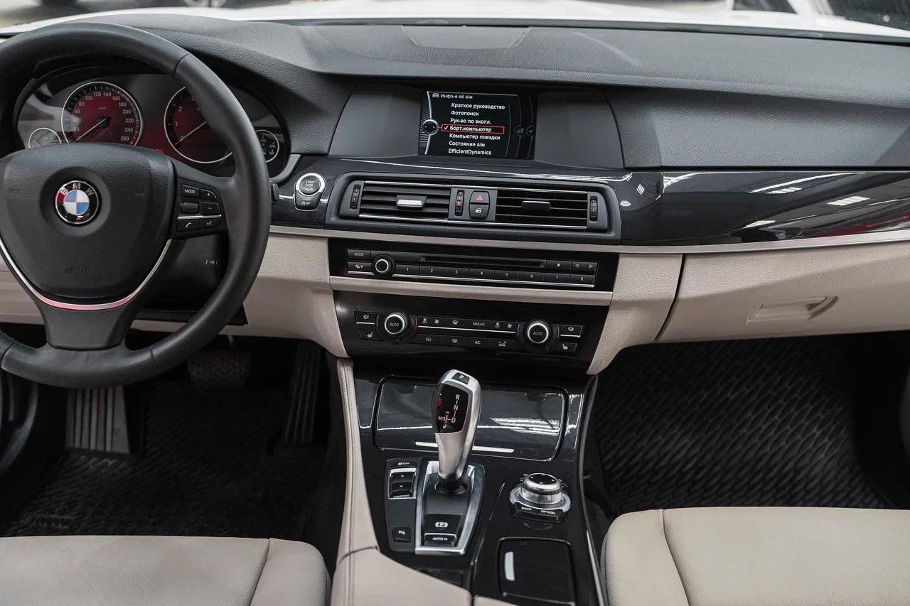 BMW 5 серии 2013, белый, ДЦ Орехово