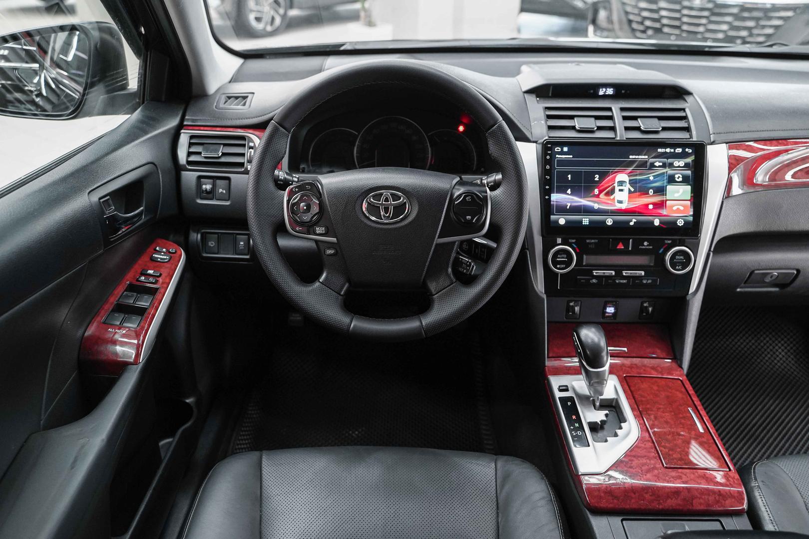 Toyota Camry 2012, черный, ДЦ Орехово
