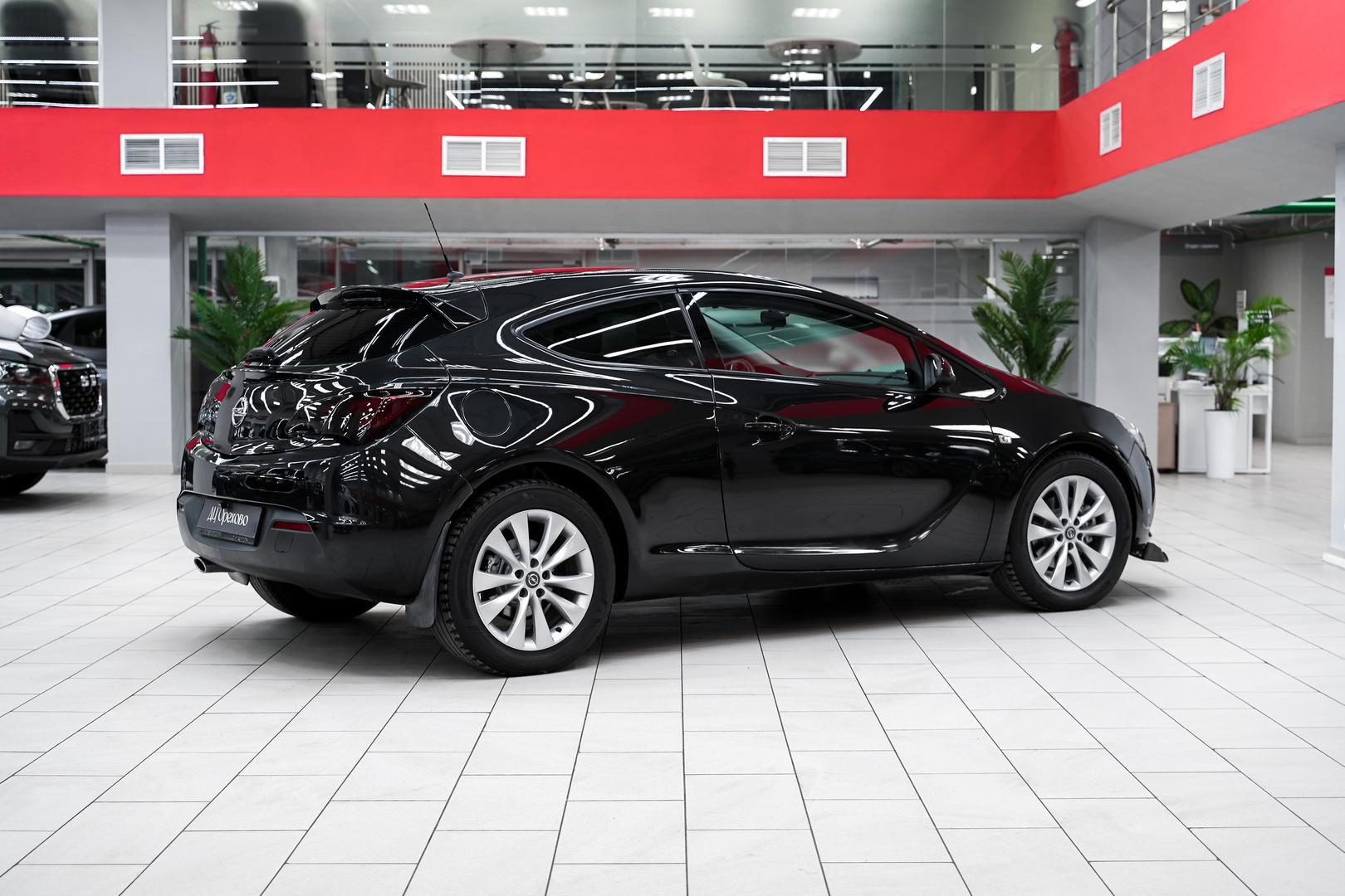 Opel Astra 2013, черный, ДЦ Орехово