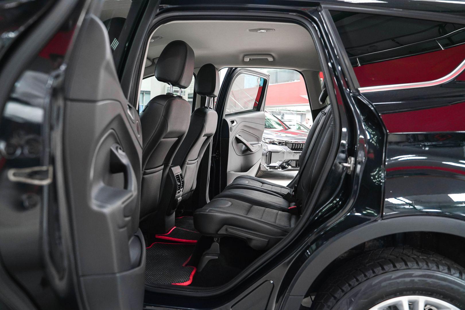 Ford Kuga 2013, черный, ДЦ Орехово