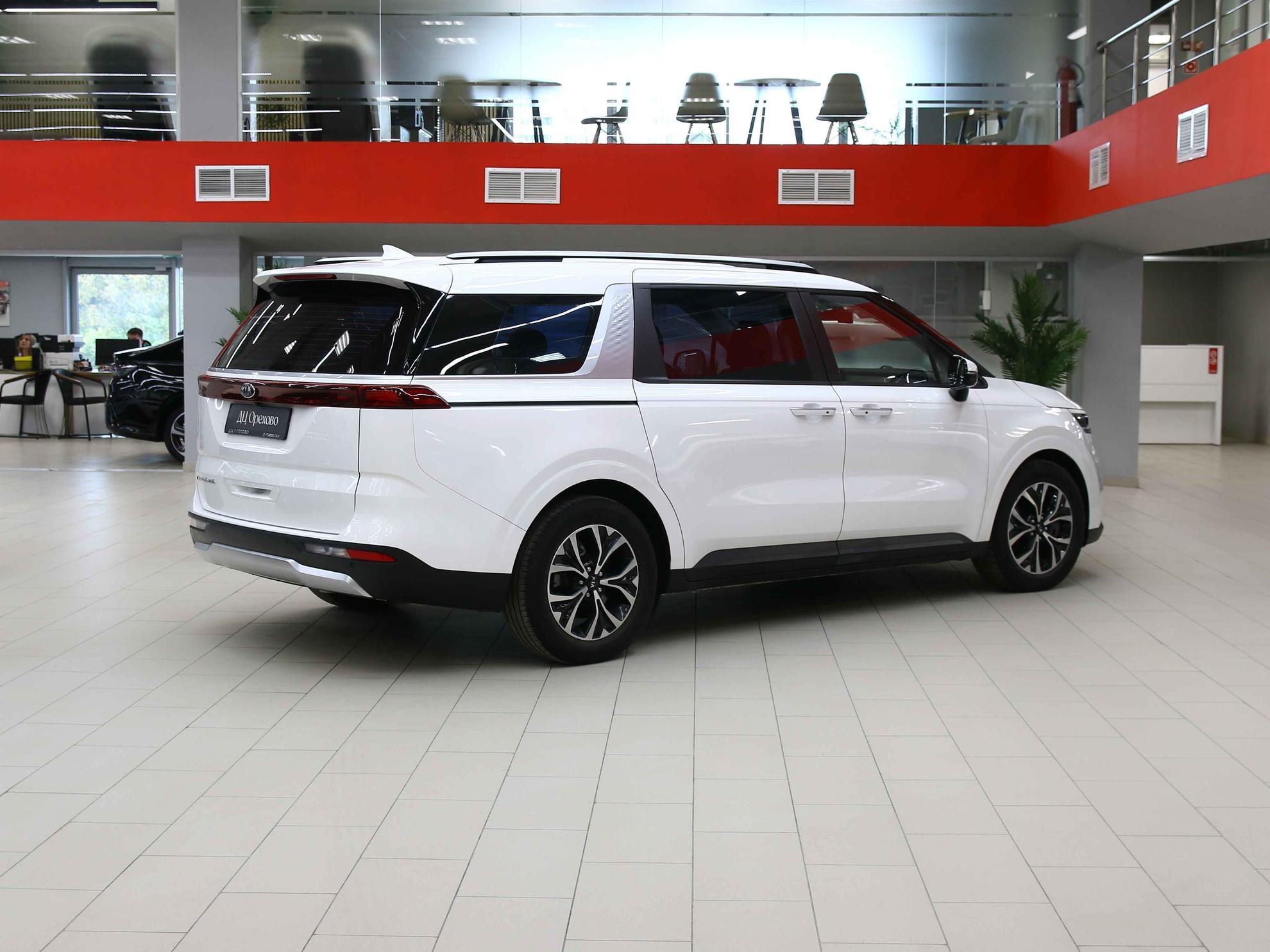 Kia Carnival 2020, белый, ДЦ Орехово