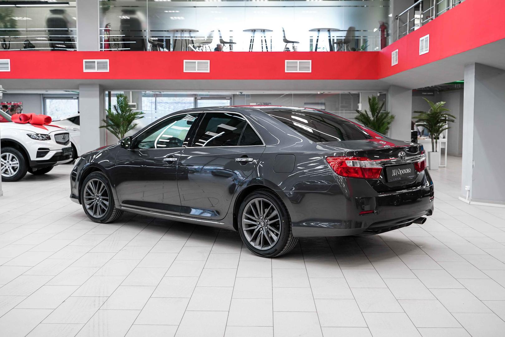 Toyota Camry 2014, серый, ДЦ Орехово