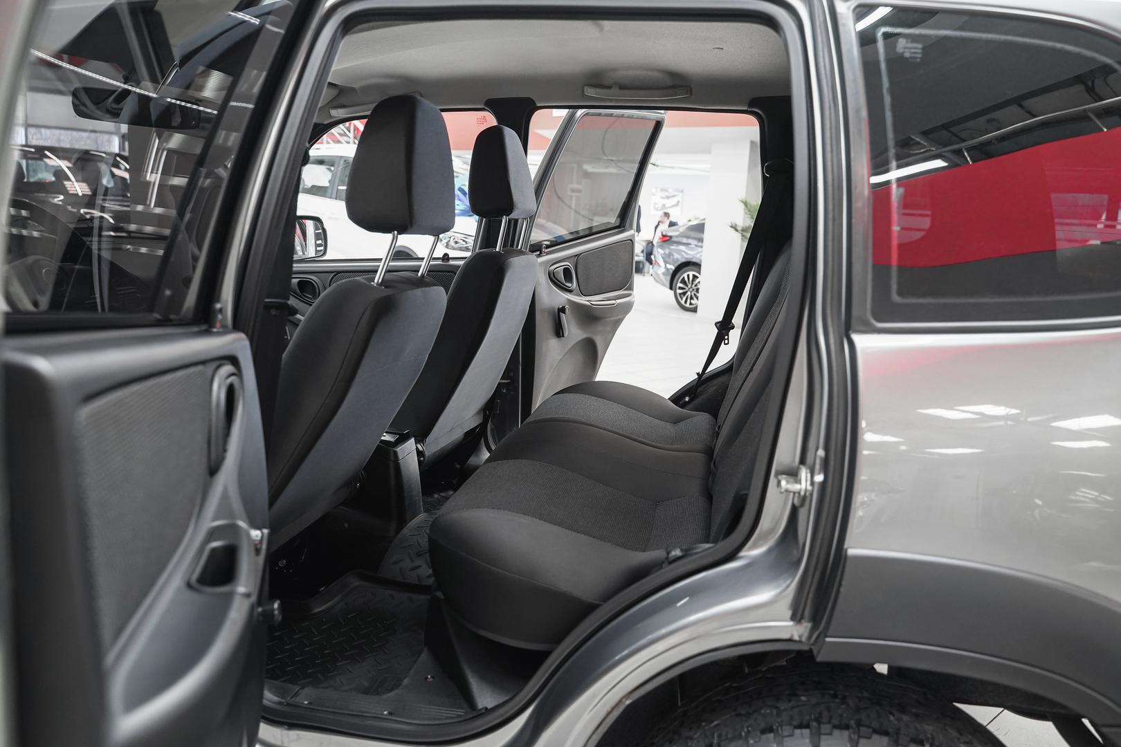 Chevrolet Niva 2013, серый, ДЦ Орехово