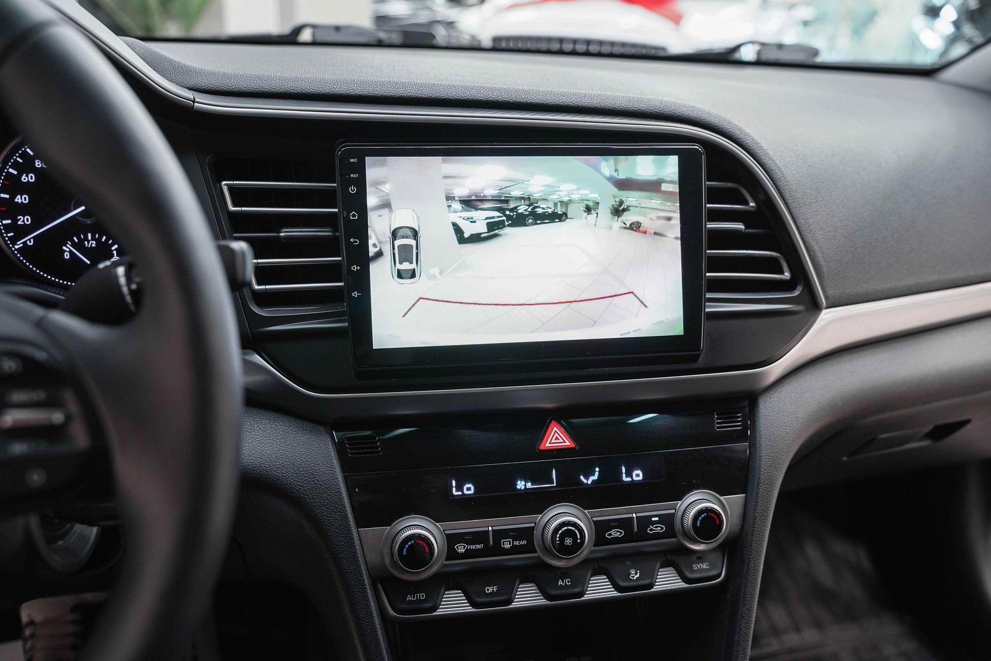 Hyundai Elantra 2019, белый, ДЦ Орехово