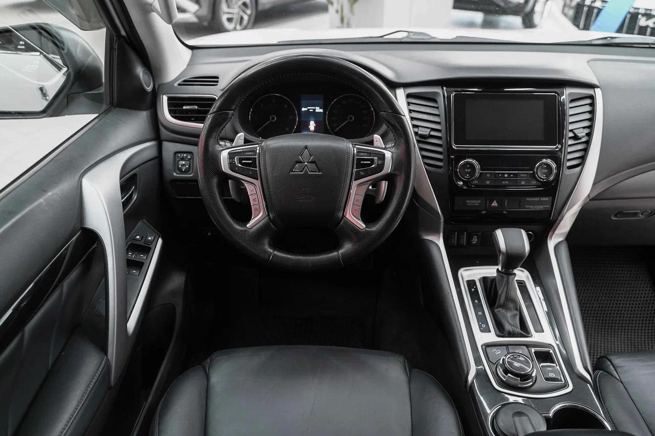 Mitsubishi Pajero Sport 2018, белый, ДЦ Орехово