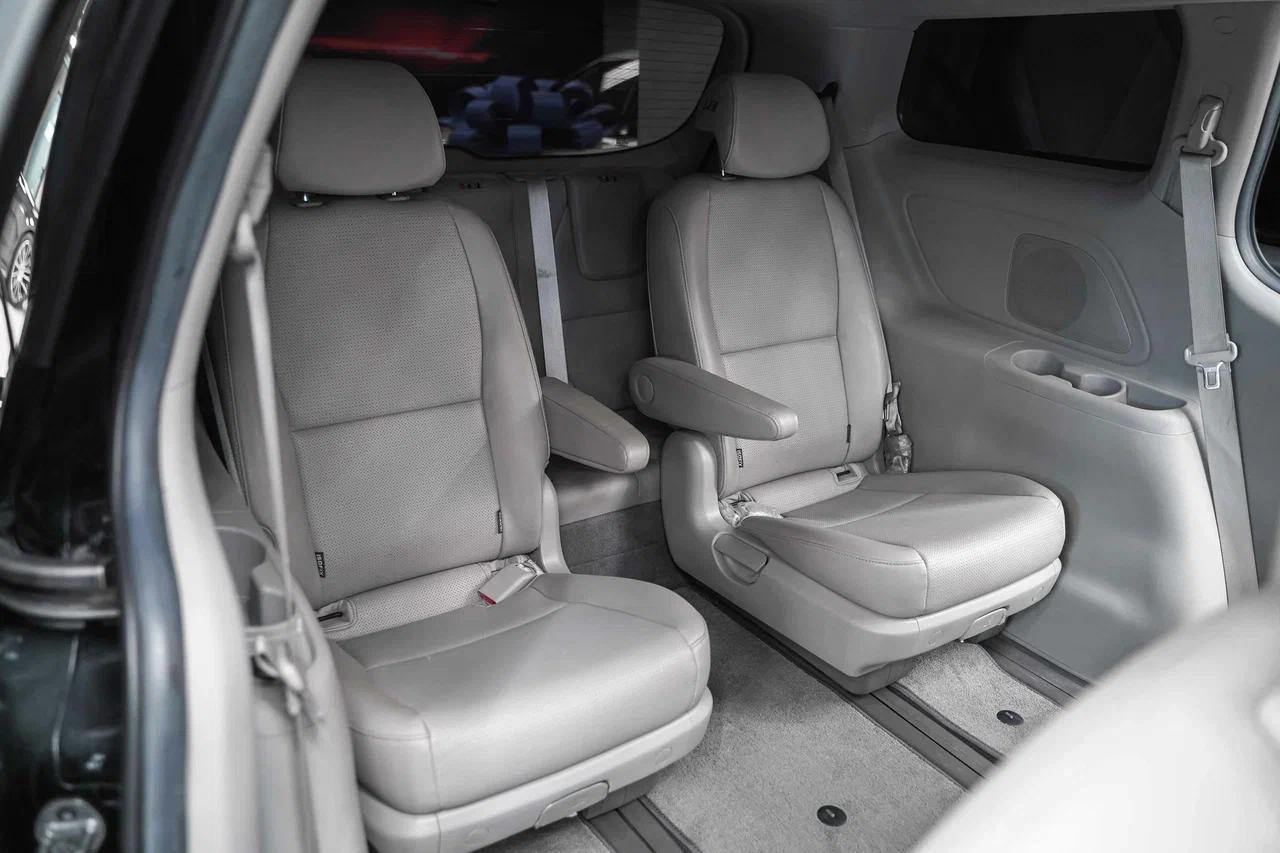 Kia Carnival 2019, черный, ДЦ Орехово