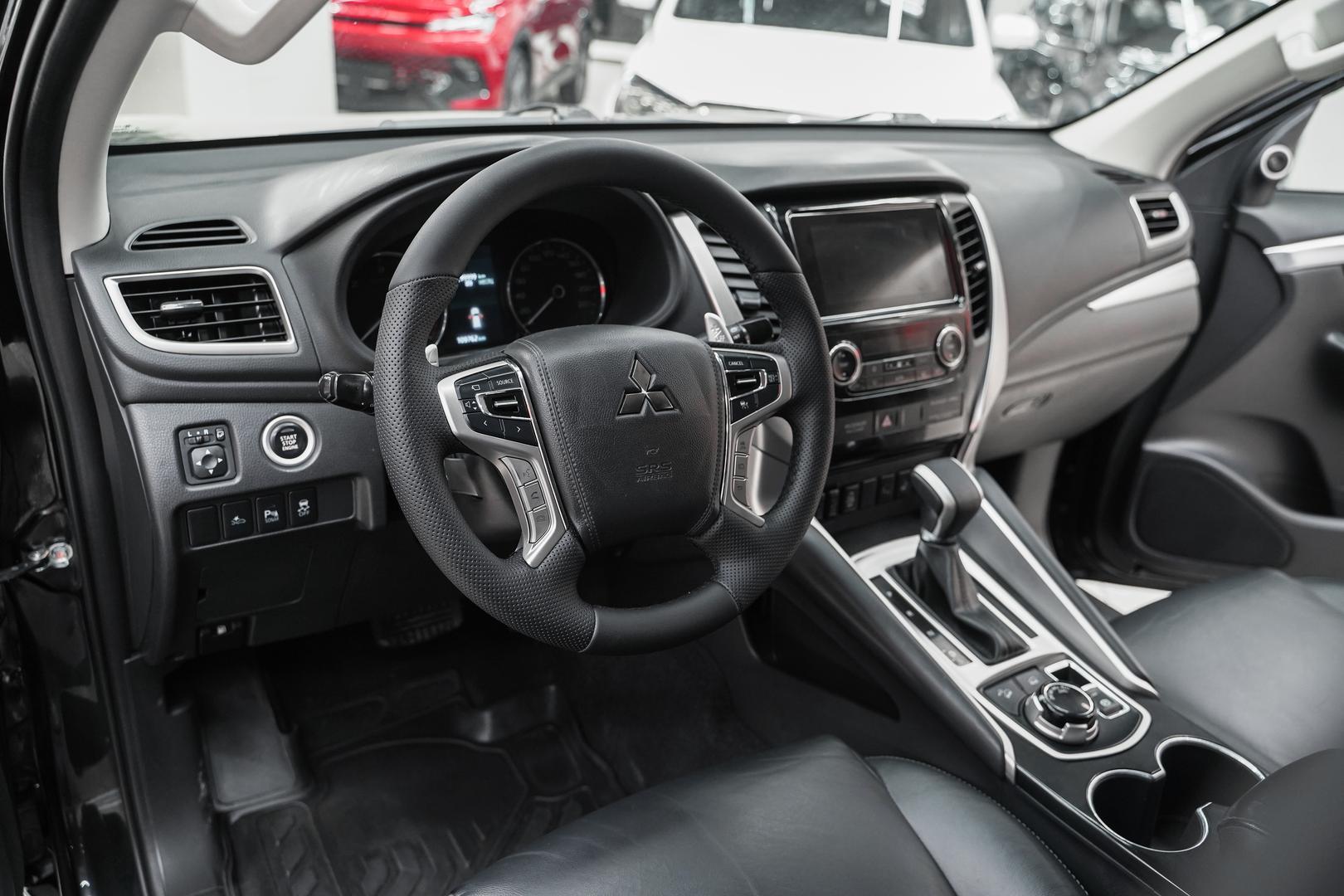 Mitsubishi Pajero Sport 2018, черный, ДЦ Орехово