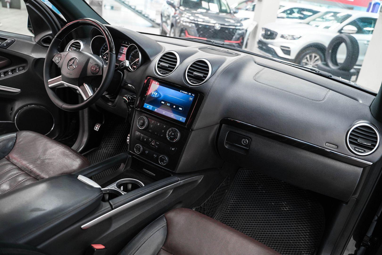 Mercedes-Benz GL-Класс 2011, черный, ДЦ Орехово