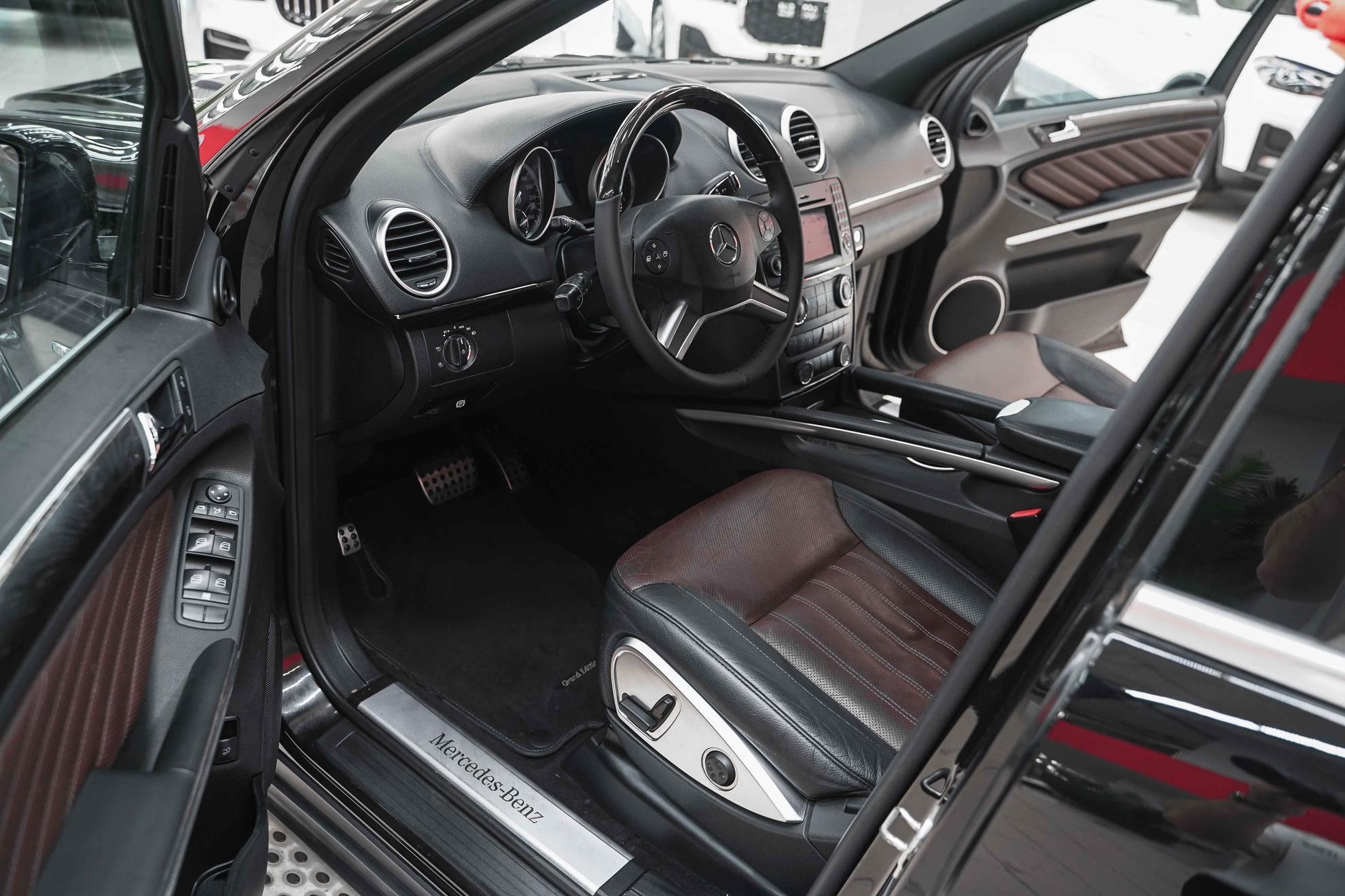 Mercedes-Benz GL-Класс 2011, черный, ДЦ Орехово