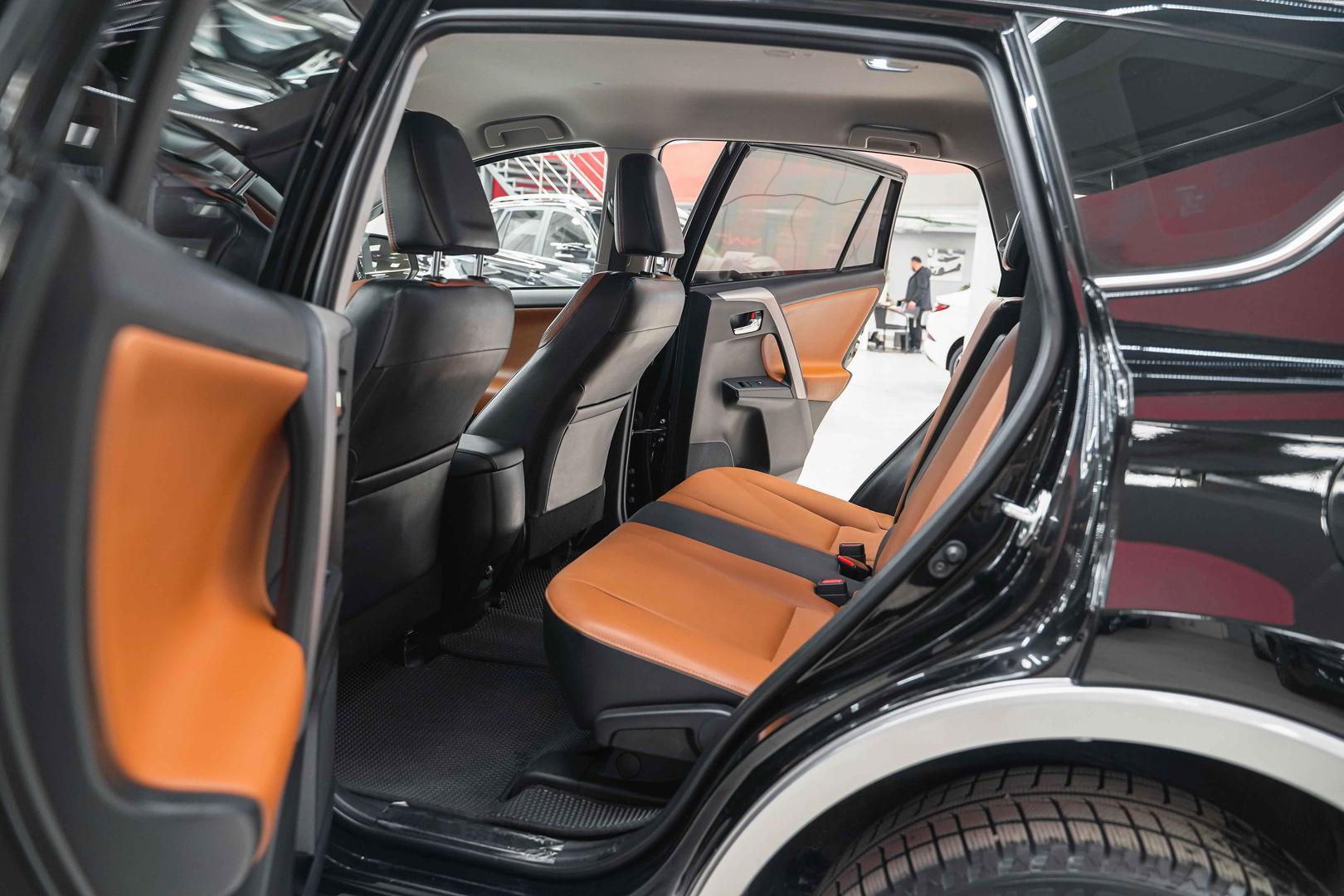 Toyota RAV4 2017, черный, ДЦ Орехово