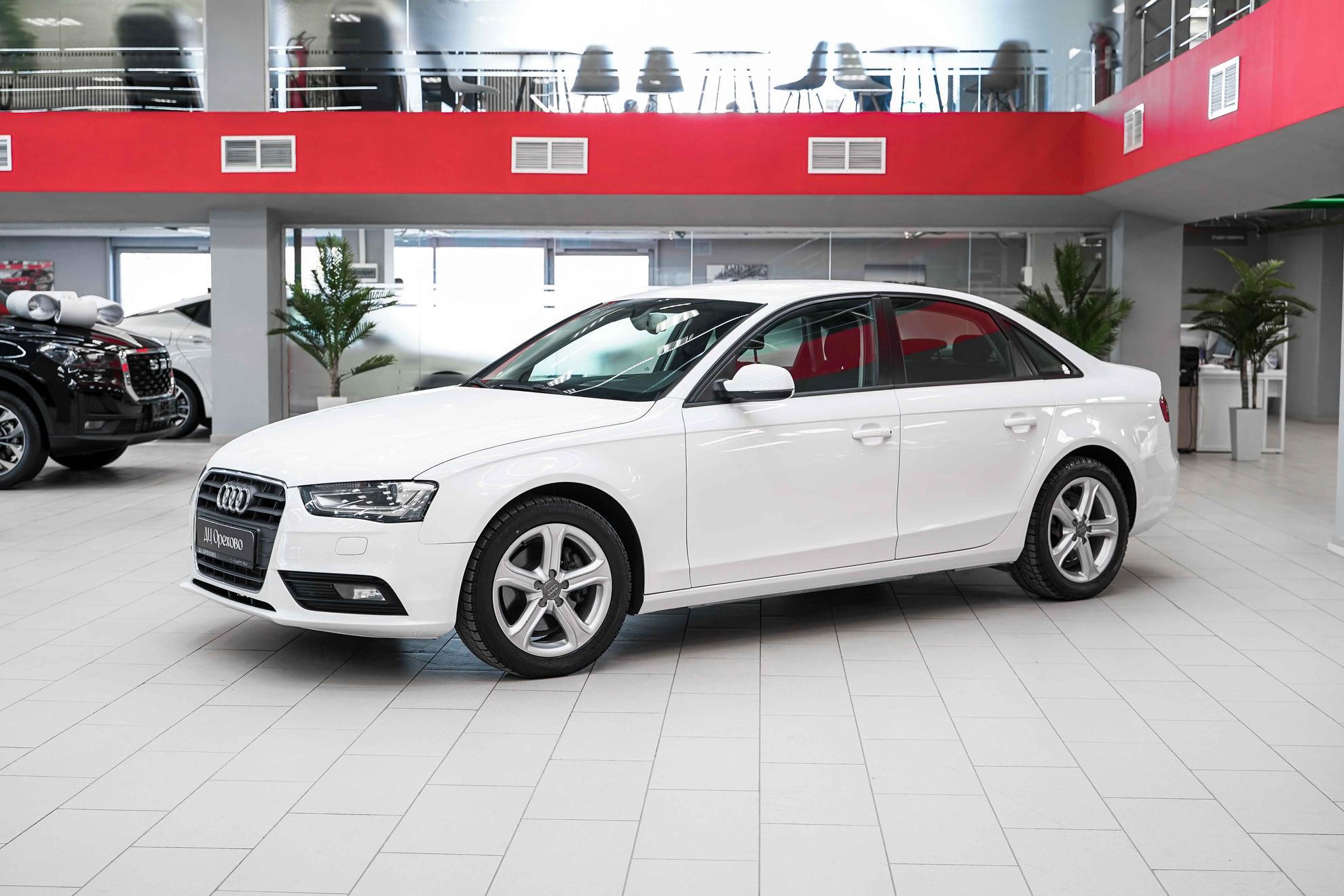 Audi A4 2014, белый, ДЦ Орехово