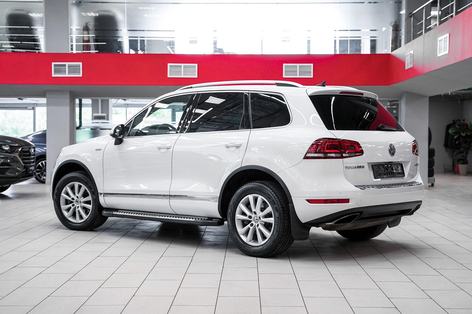 Volkswagen Touareg 2014, белый, ДЦ Орехово