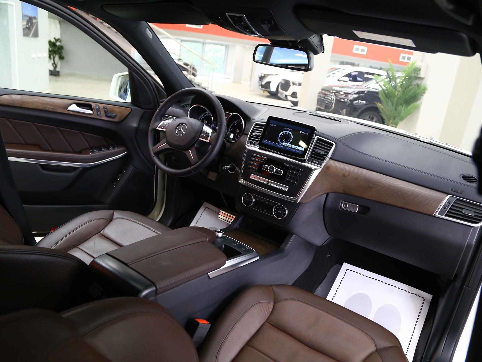 Mercedes-Benz GL-Класс 2013, белый, ДЦ Орехово
