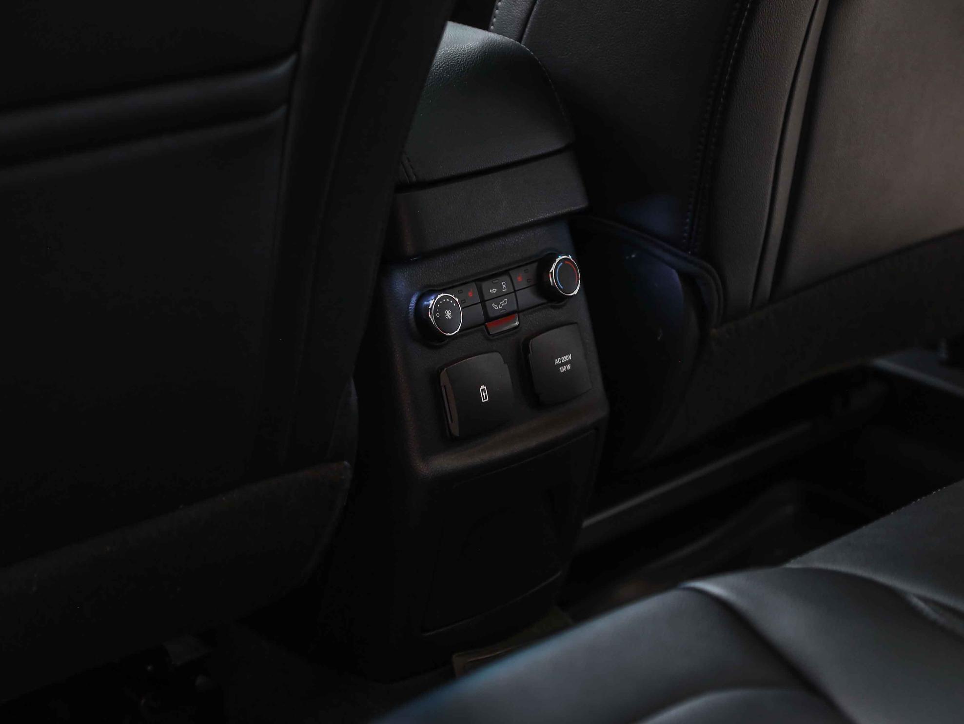 Ford Explorer 2016, черный, ДЦ Орехово