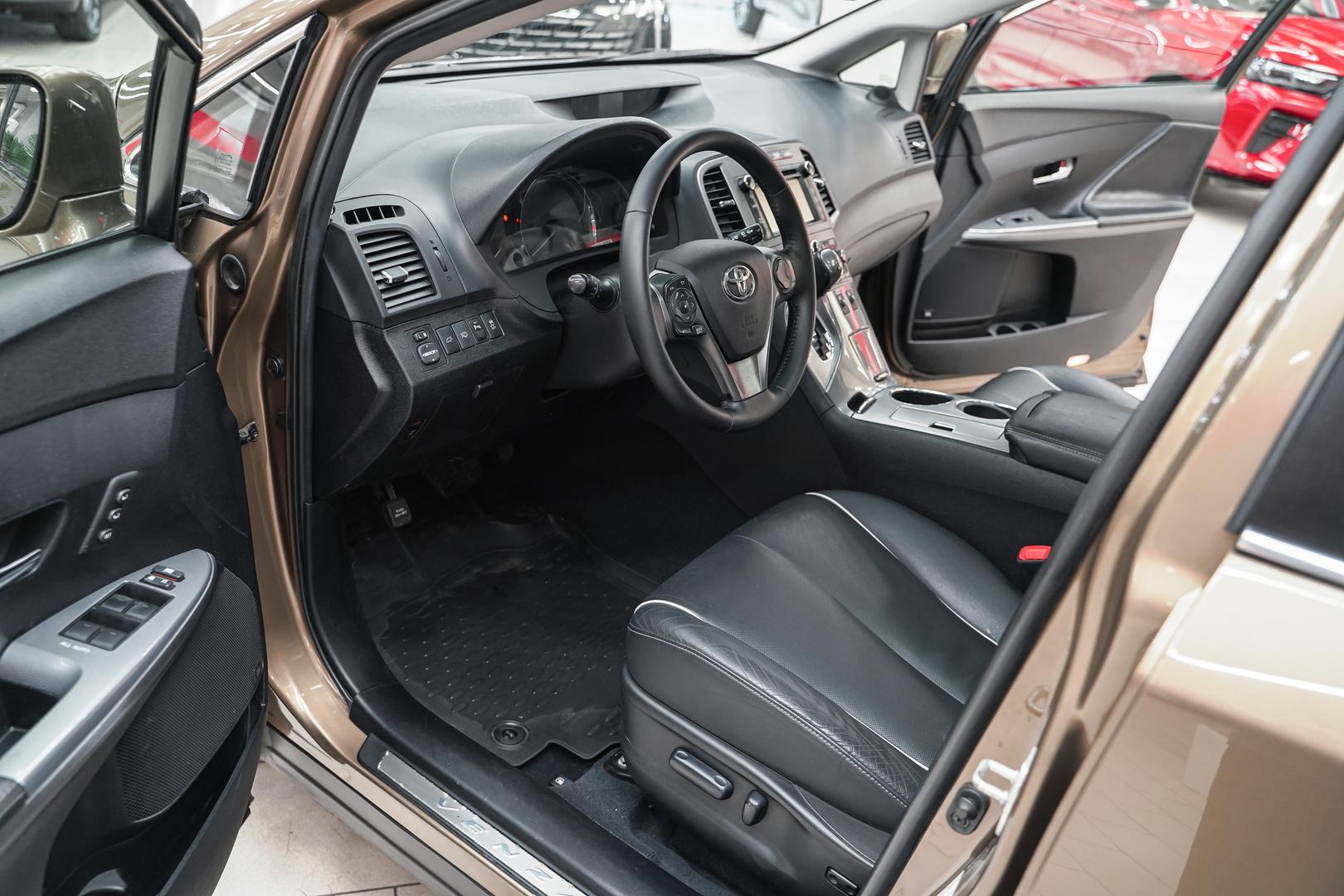 Toyota Venza 2014, коричневый, ДЦ Орехово