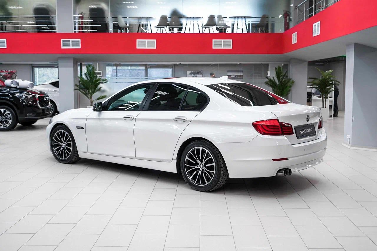 BMW 5 серии 2011, белый, ДЦ Орехово