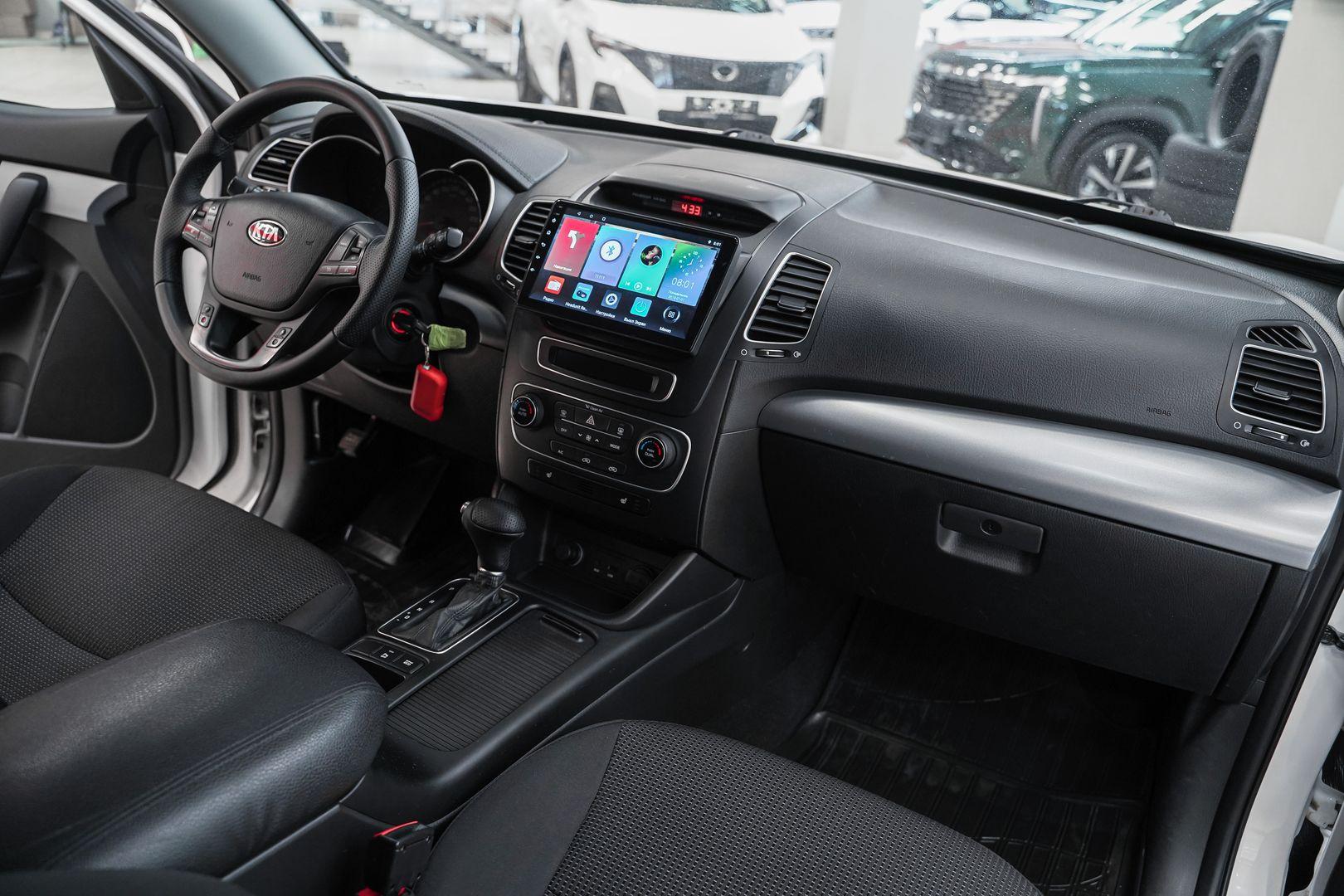 Kia Sorento 2013, белый, ДЦ Орехово