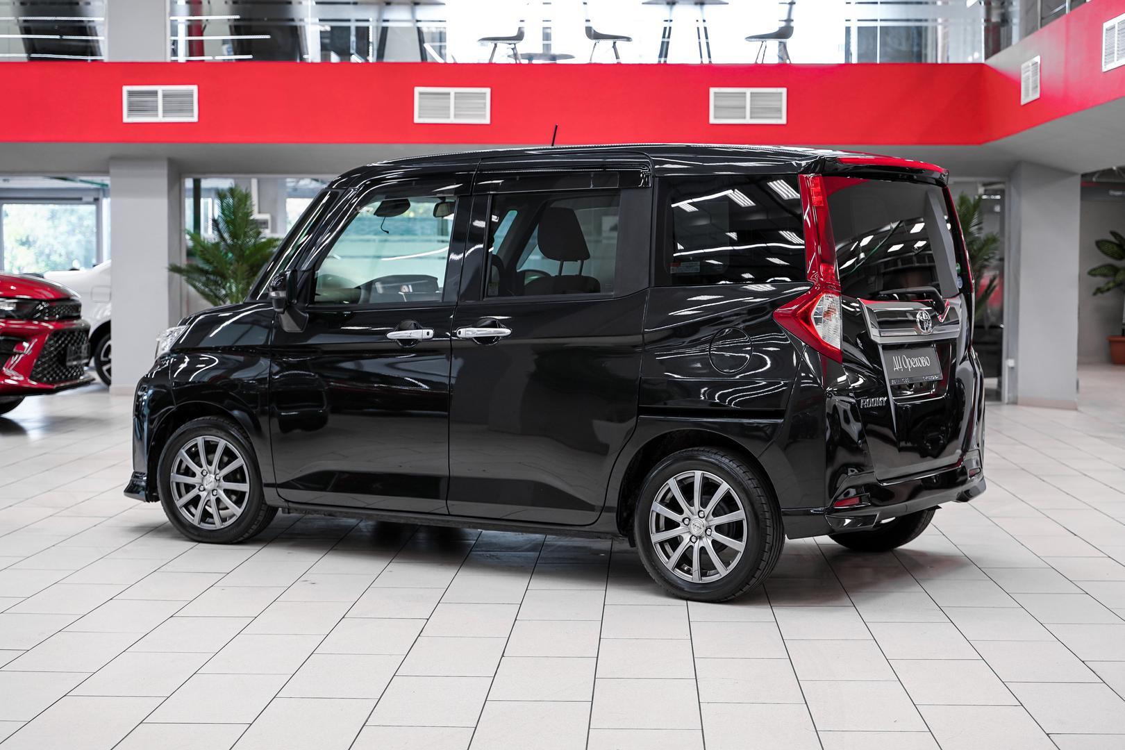 Toyota Roomy 2017, черный, ДЦ Орехово