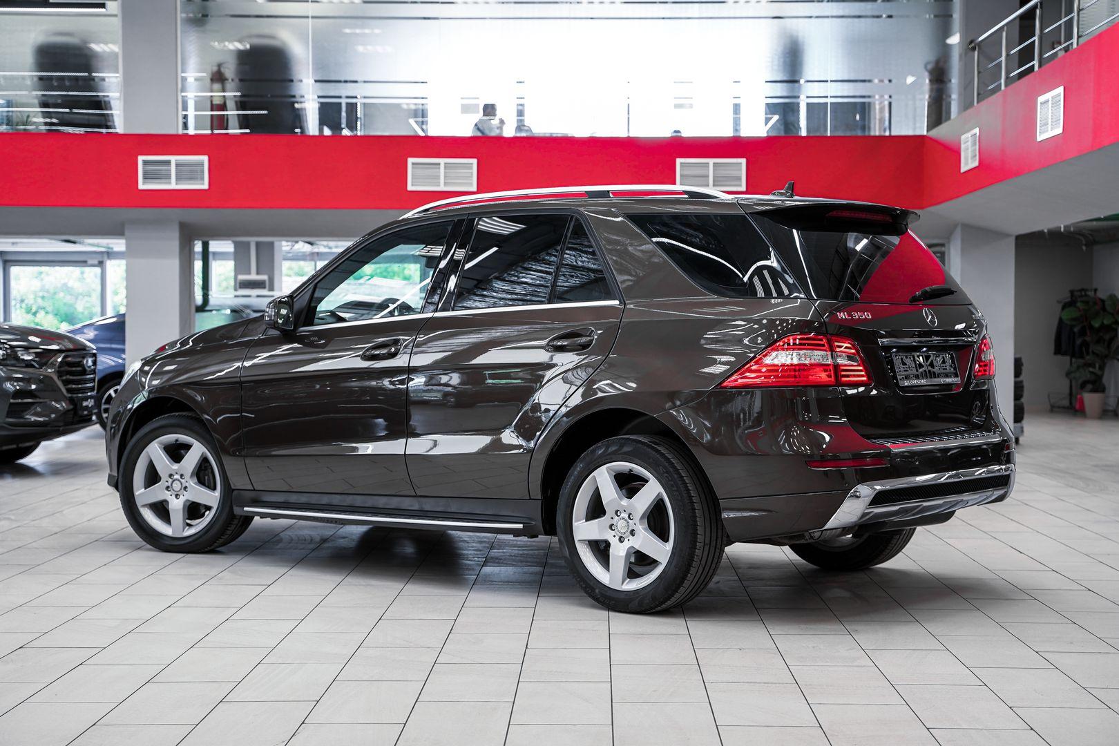 Mercedes-Benz M-Класс 2015, коричневый, ДЦ Орехово