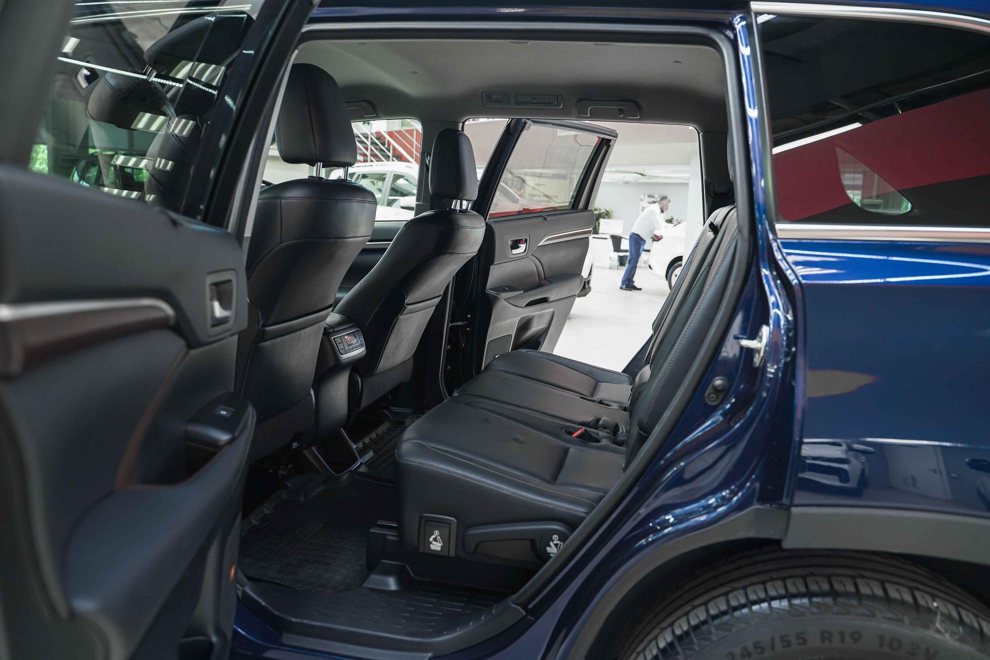 Toyota Highlander 2014, синий, ДЦ Орехово