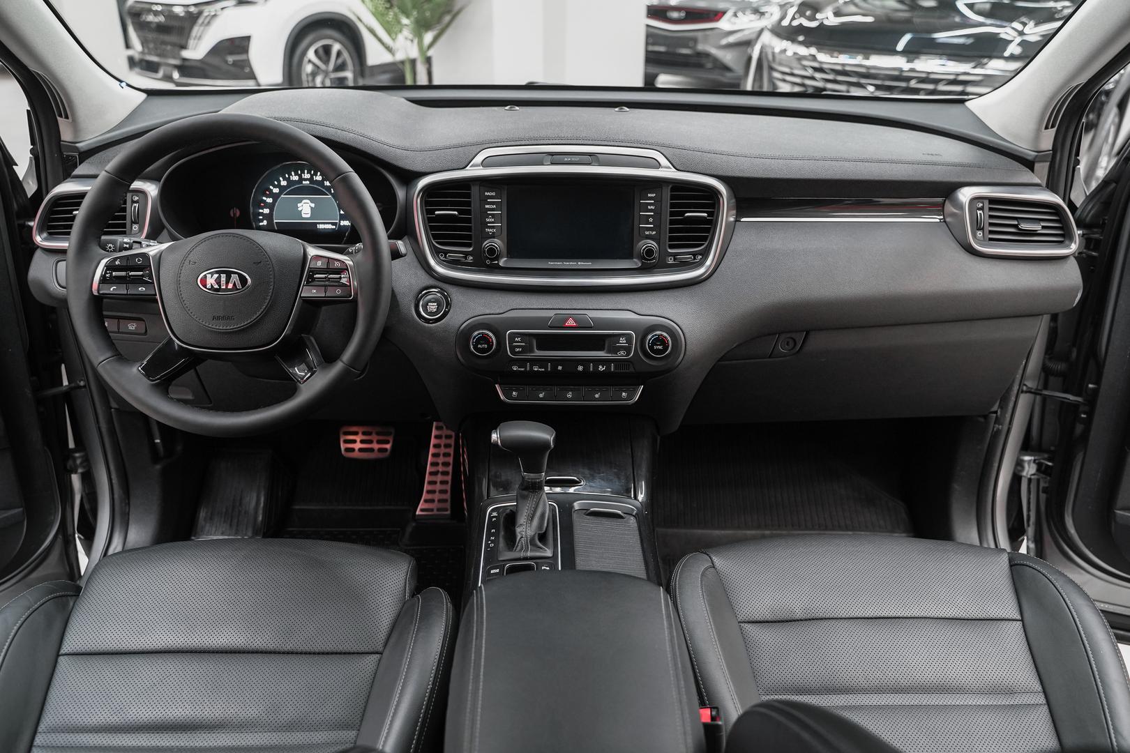 Kia Sorento 2018, серый, ДЦ Орехово